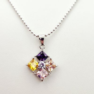 Sterling Gemstone Necklace 5.7 Grams. A contemporary sterling silver necklace featuring a 