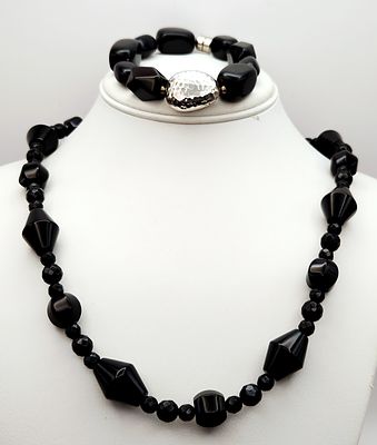 Black Quartz Beaded Sterling Jewelry. This jewelry set consists of a Desert Rose Trading 