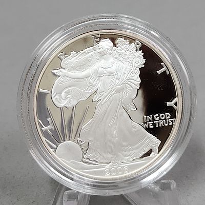 2006-W Silver Eagle Proof Silver Dollar 40 Grams. This lot features a 2006-W US American Silver 