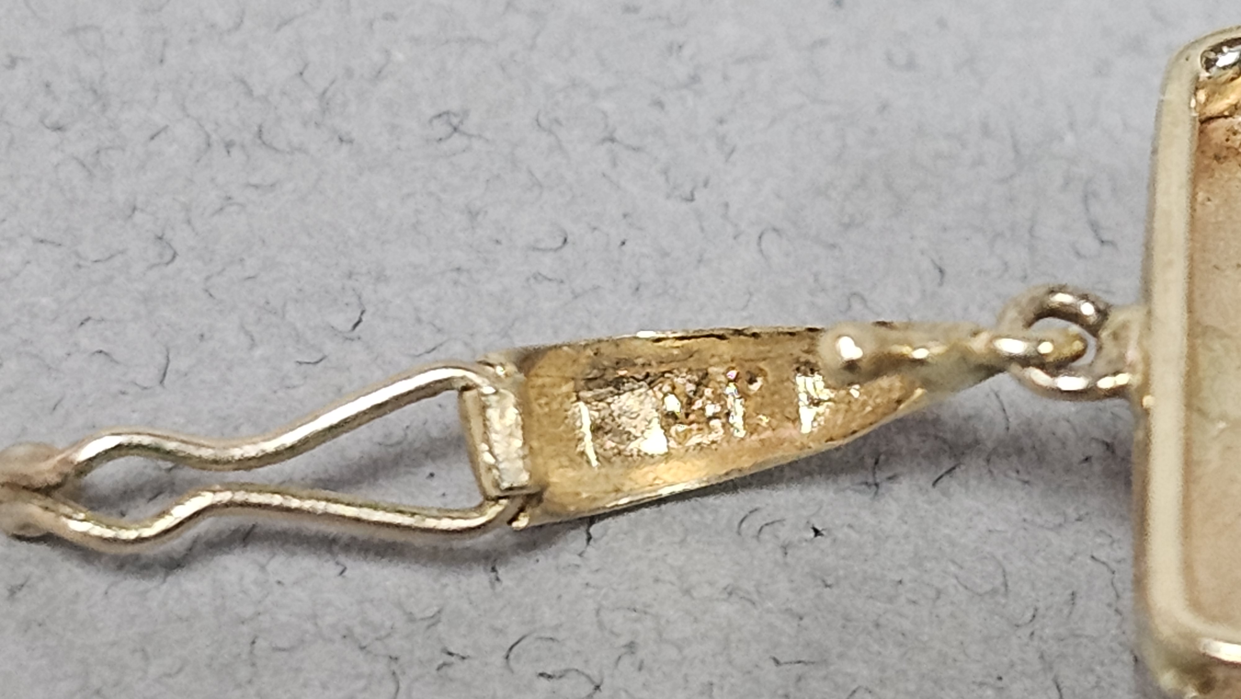 14K Yellow Gold Amber Pendant 1.9 Grams