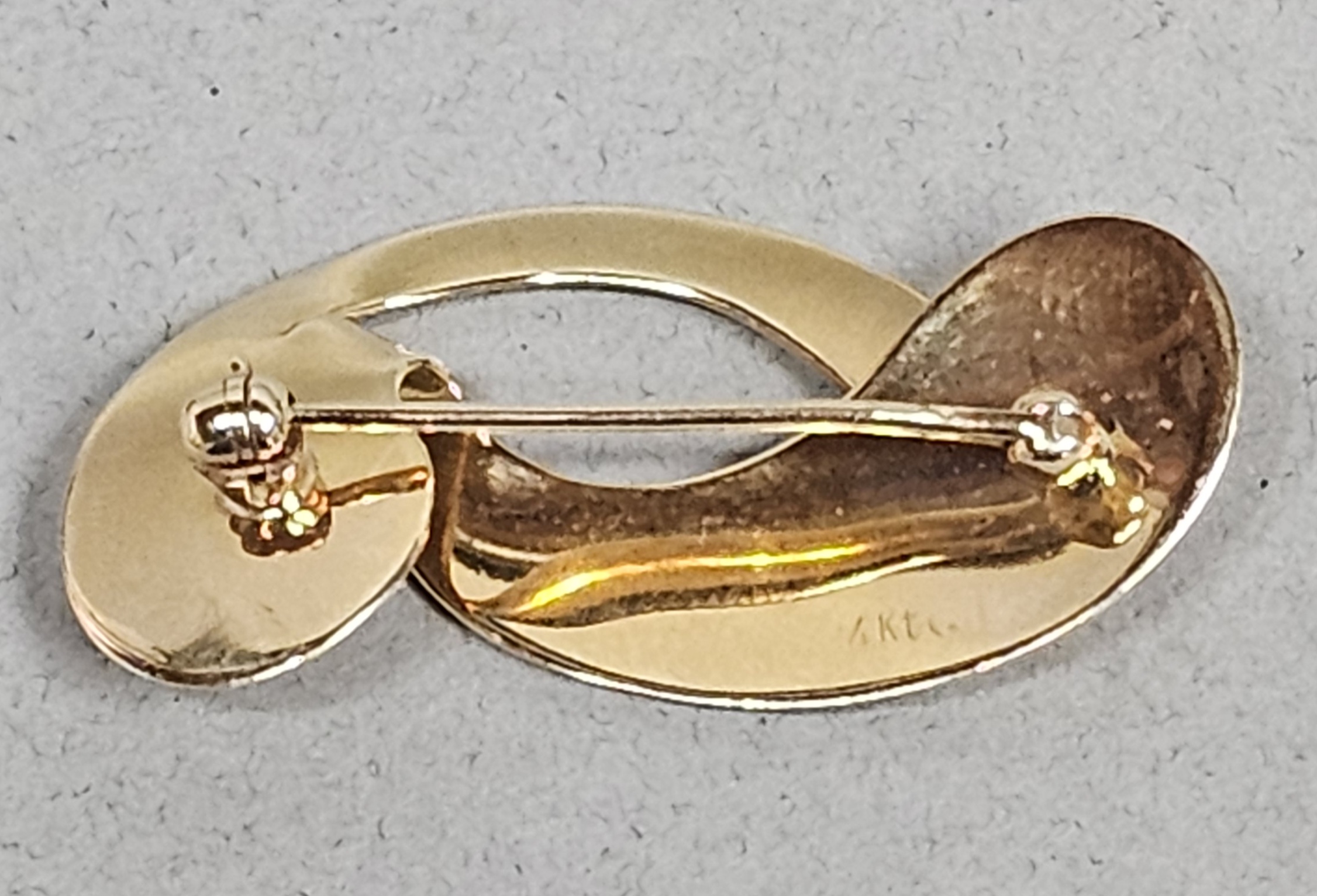 14K Gold Abstract Ribbon Brooch 3.4 Grams