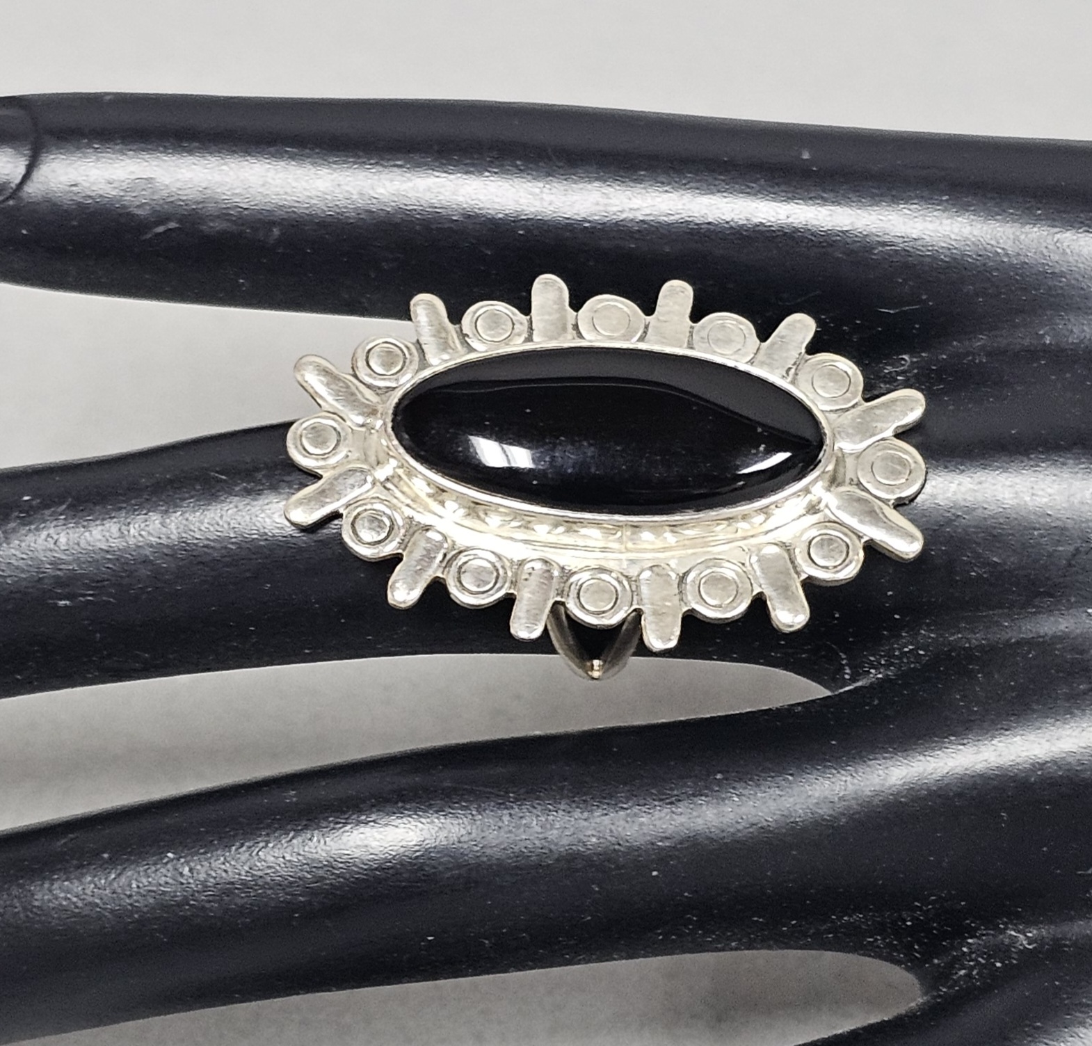 Mexican Sterling Black Onyx Sunburst Ring 12.6 Grams