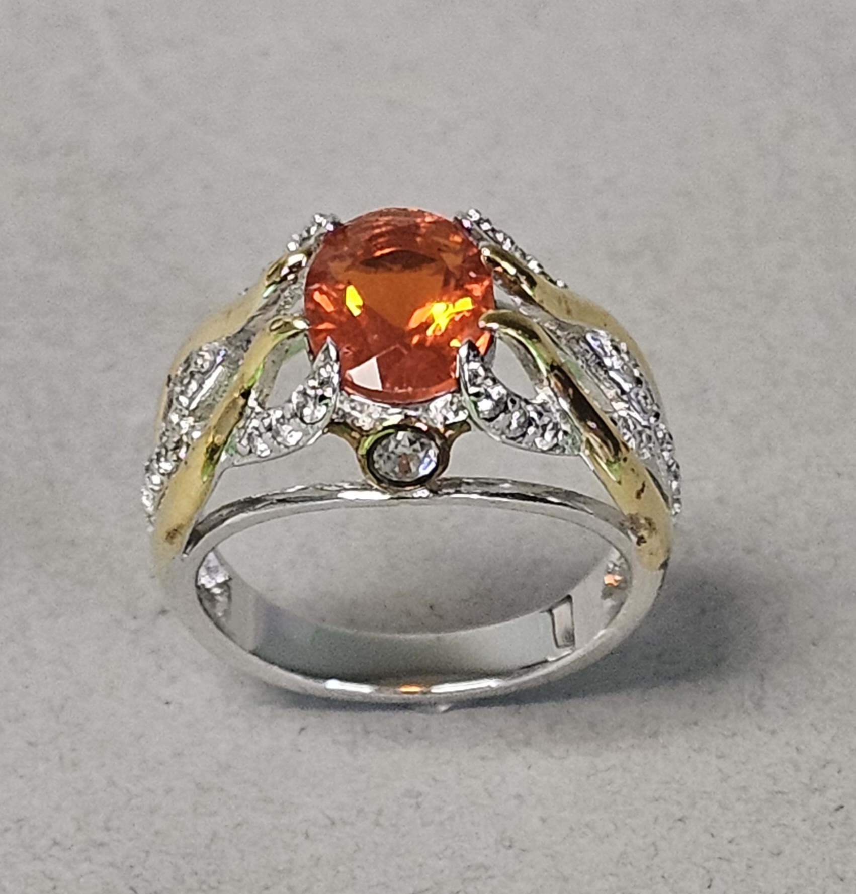 Sterling Orange Gemstone Ring 4.6 Grams