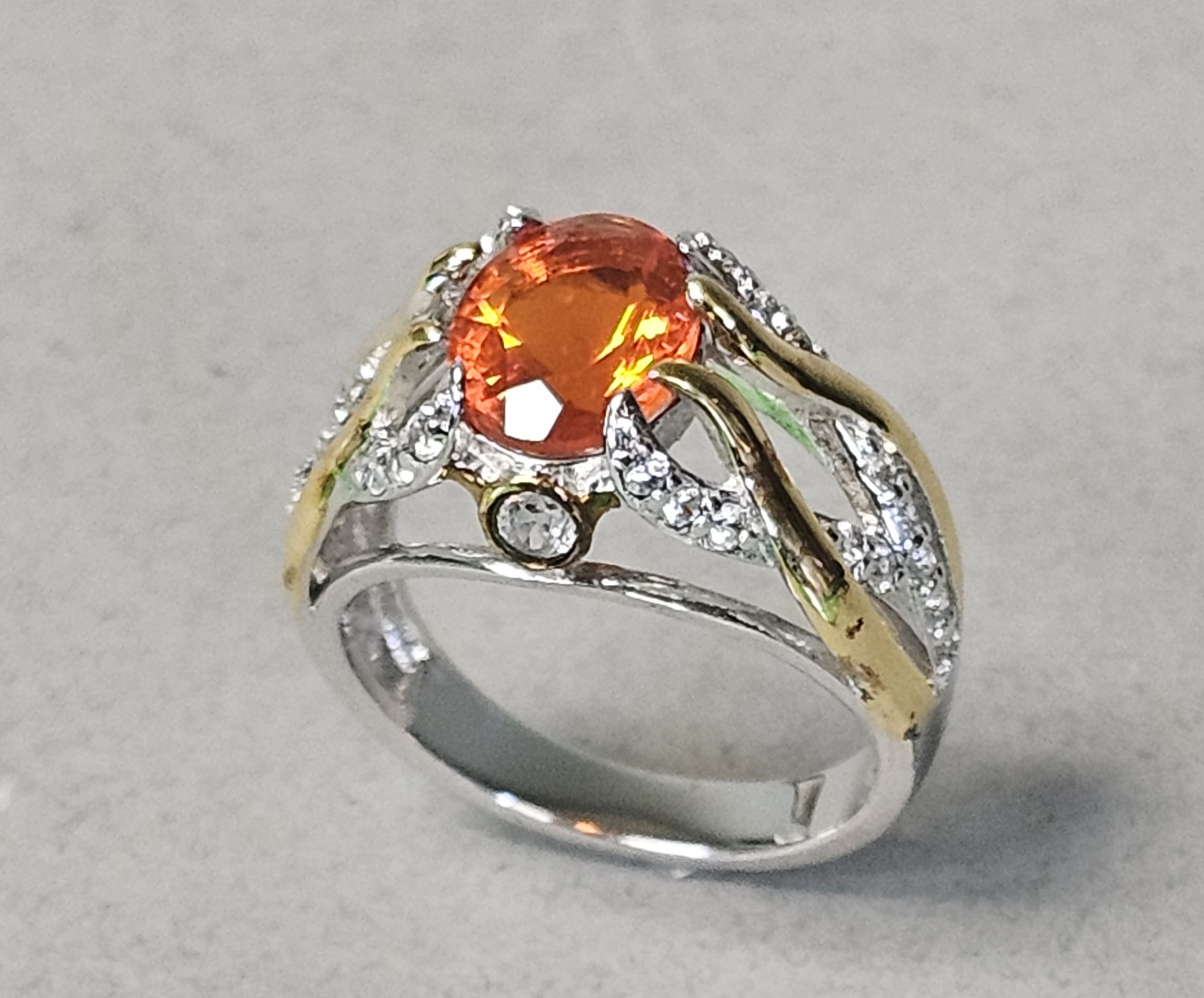 Sterling Orange Gemstone Ring 4.6 Grams