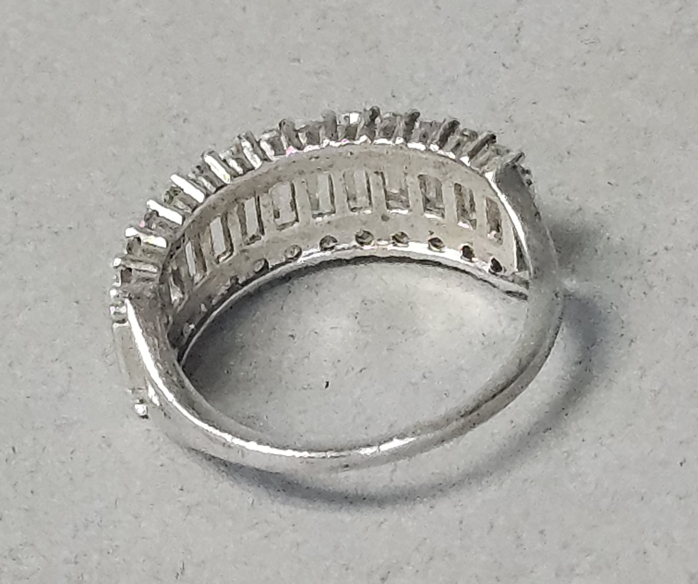 Sterling Colorless Stone Ring 3.3 Grams