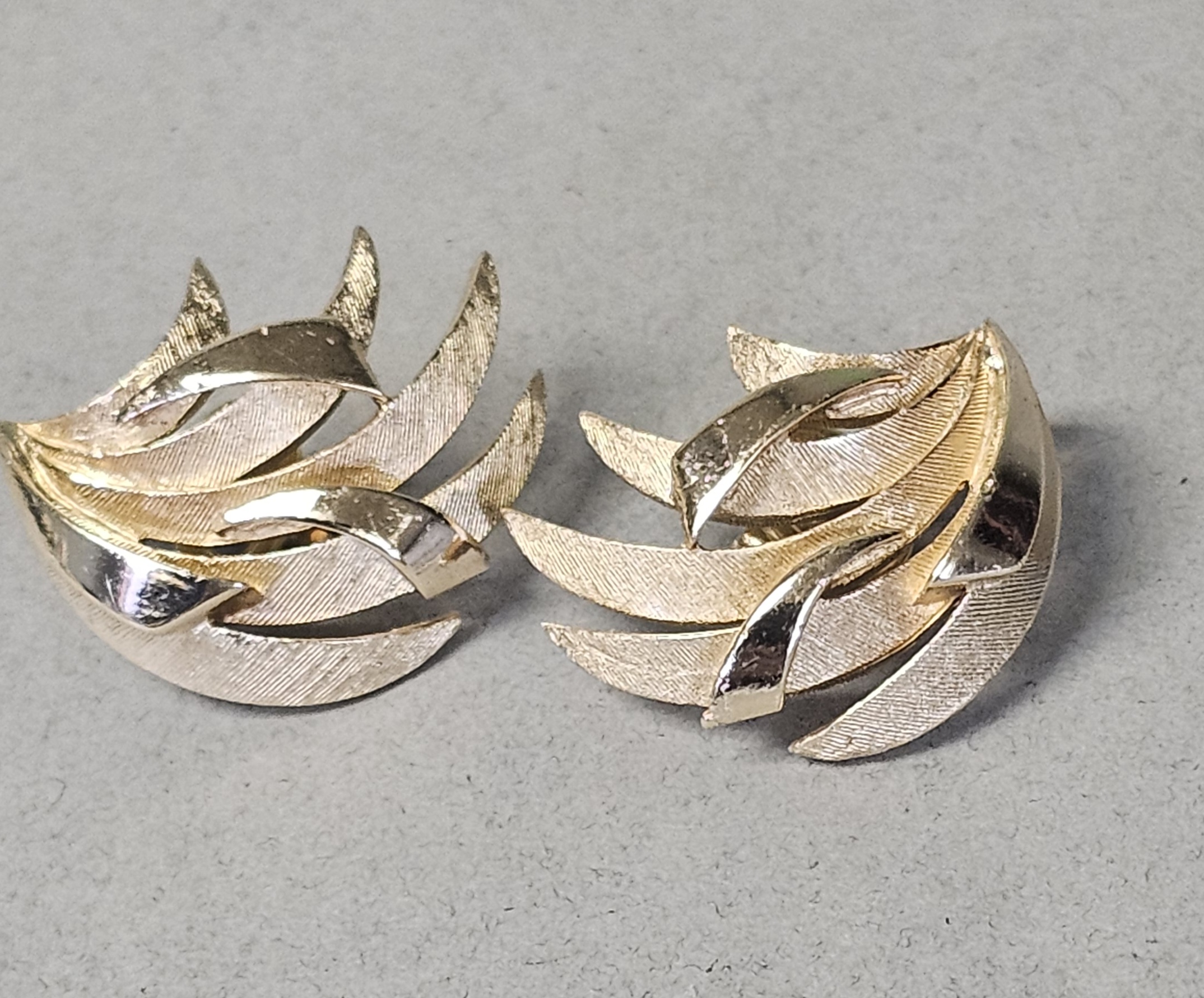 Crown Trifari Gold-Tone Fireworks Jewelry Set