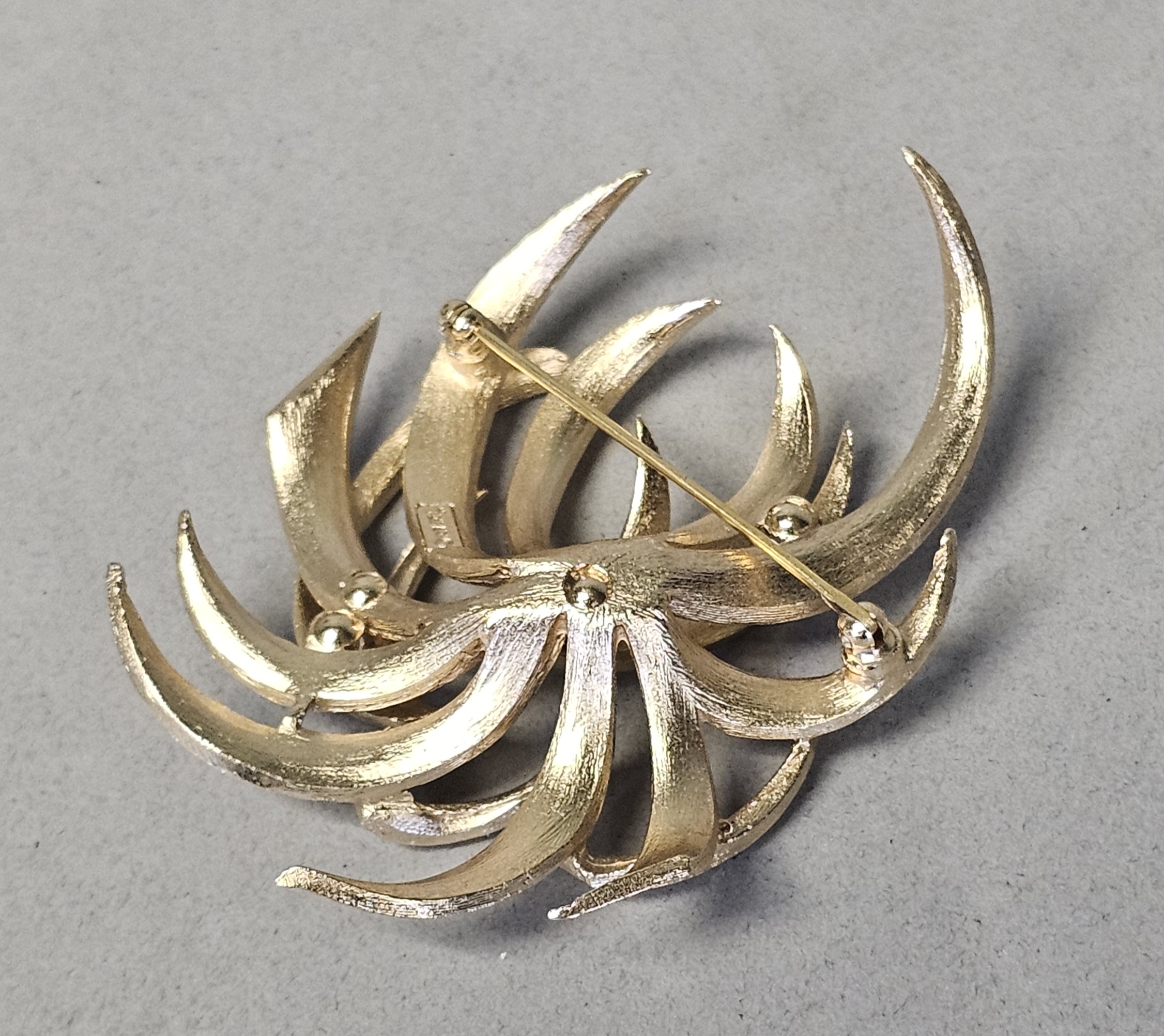 Crown Trifari Gold-Tone Fireworks Jewelry Set