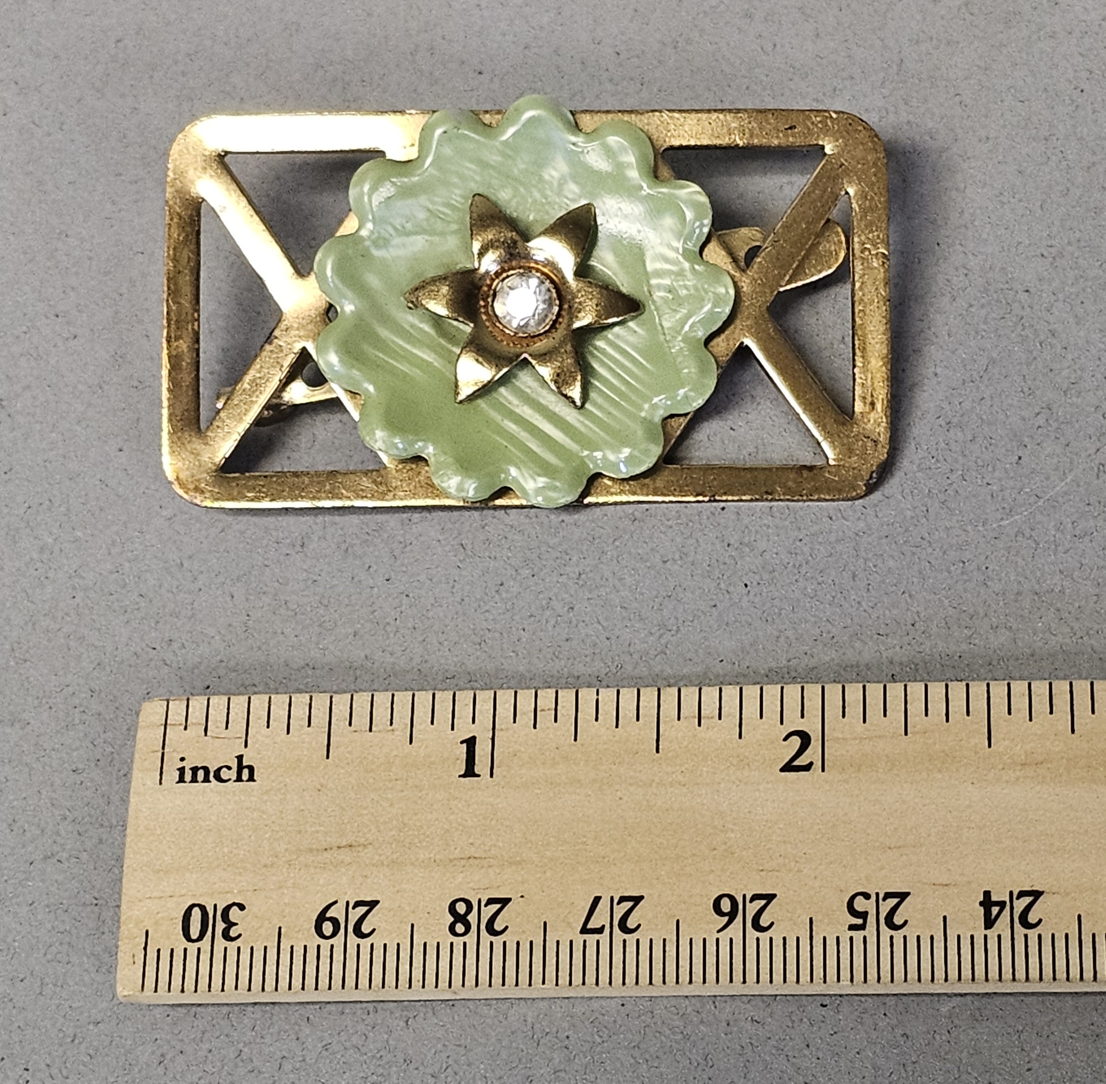 Mid-Century Green Molded Plastic Bar Brooch