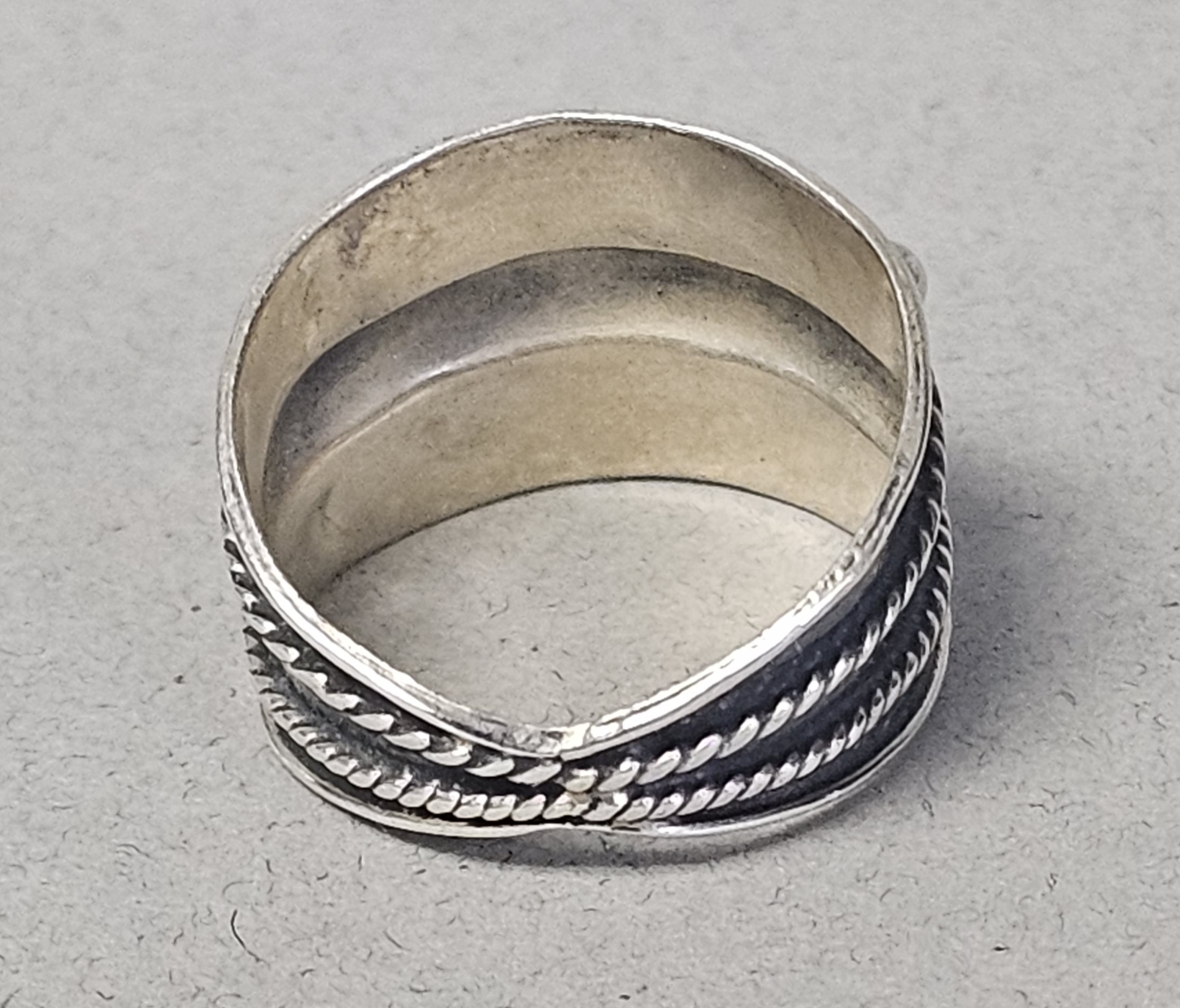 Mexican Sterling Textured Band Ring 2.4 Grams