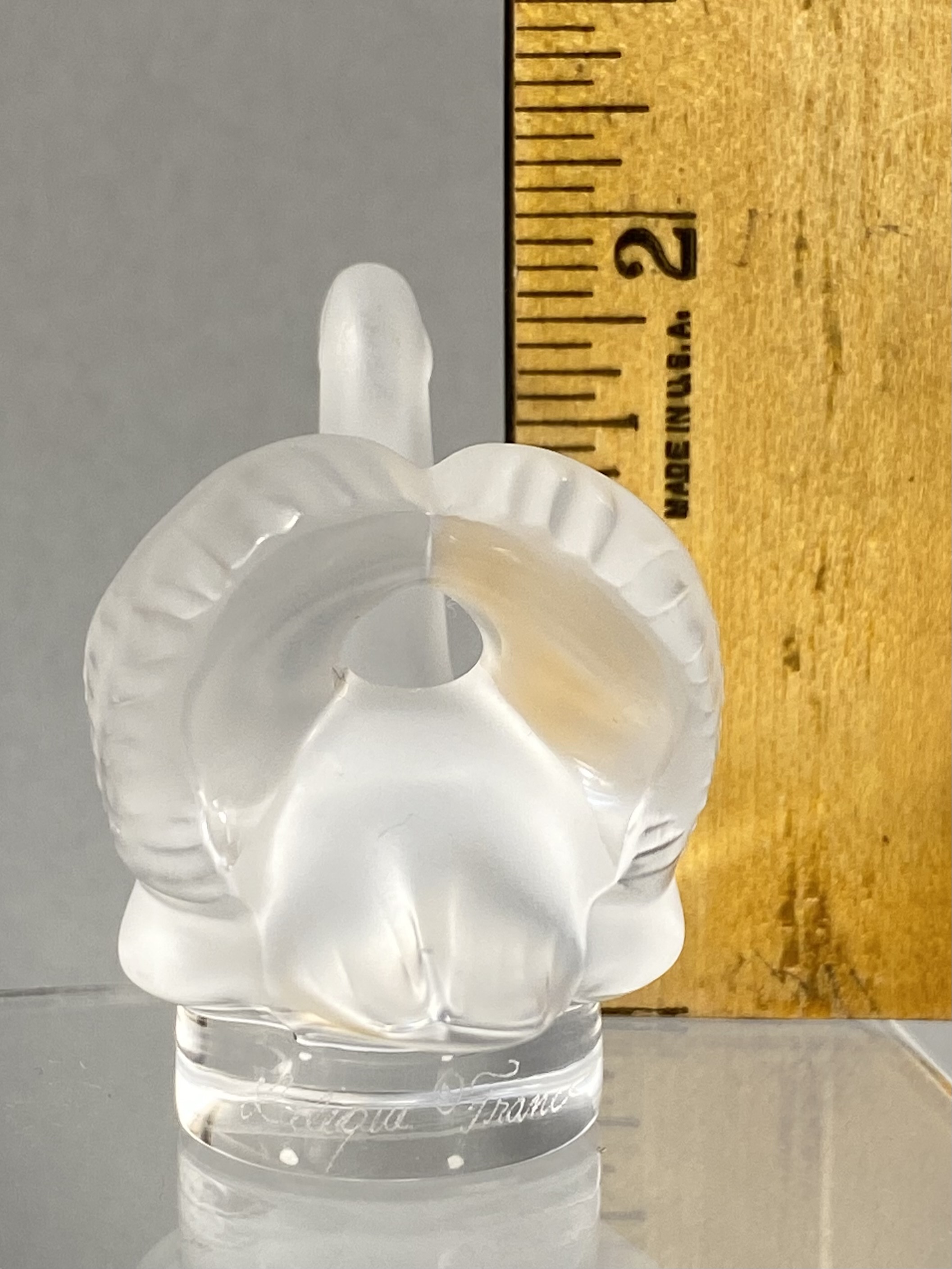 Lalique France Crystal Cygne Swan Figurine