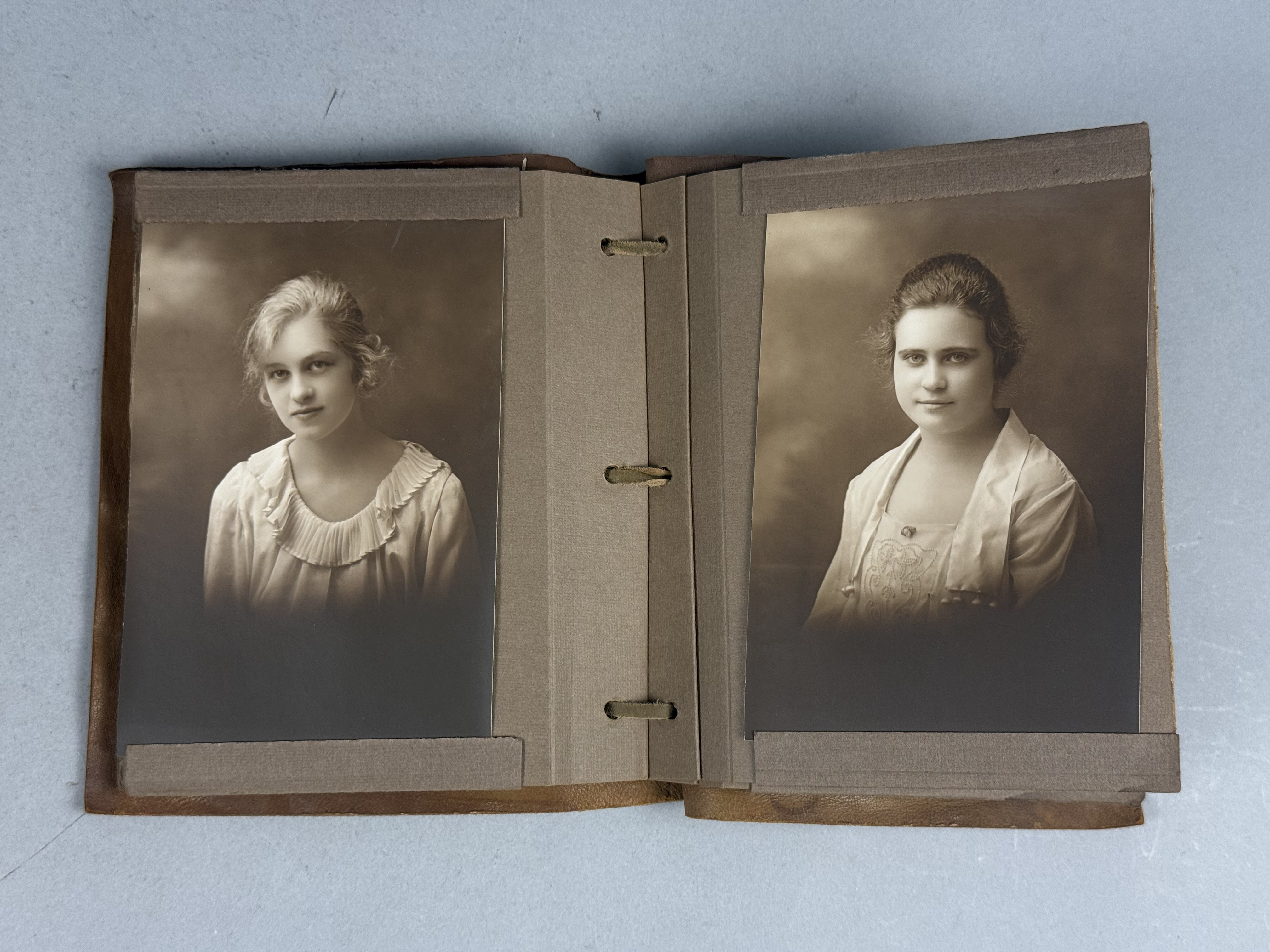 The Land of Living Color 1915 w Antique Photos