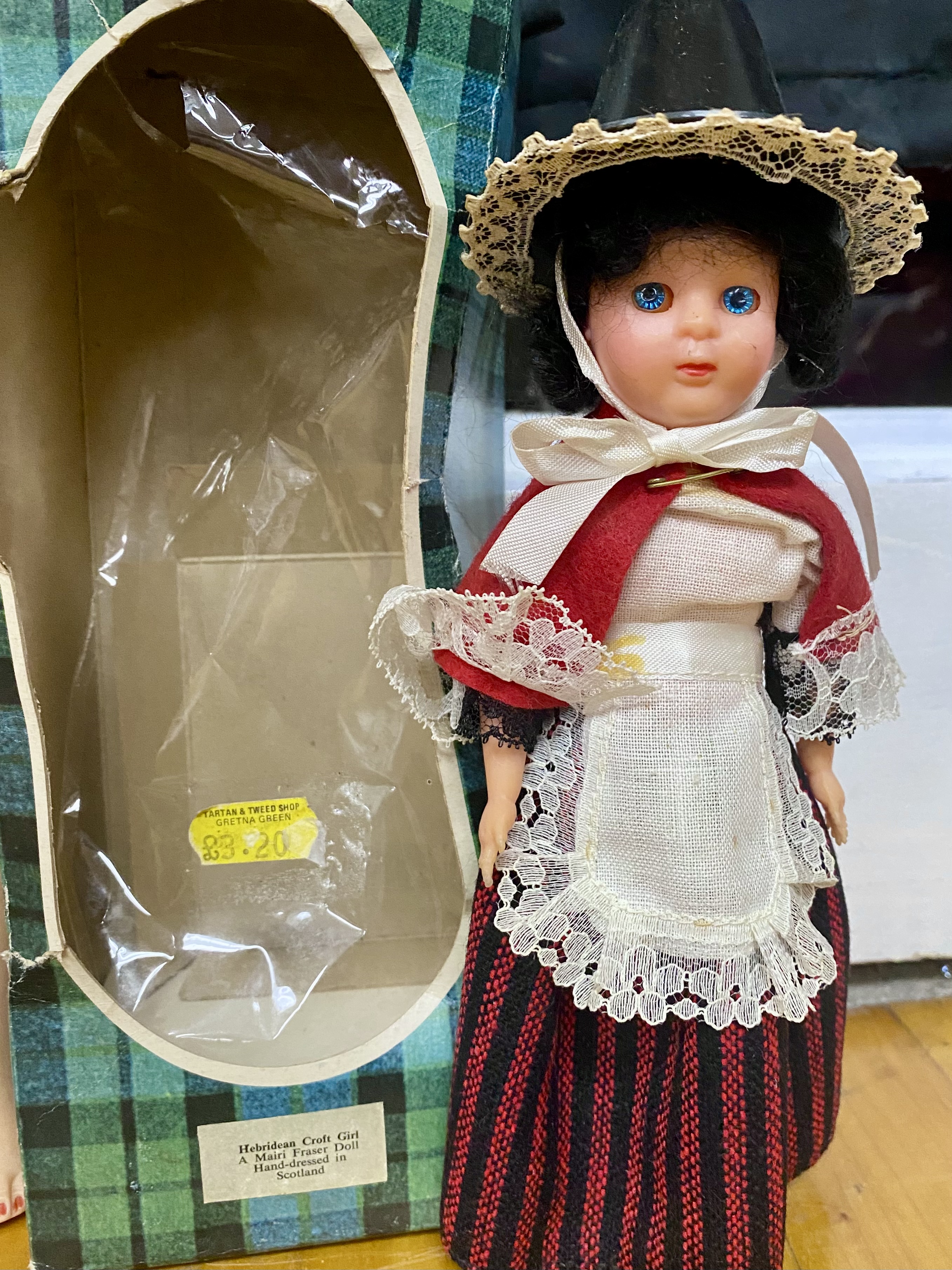 11 Collectible Dolls