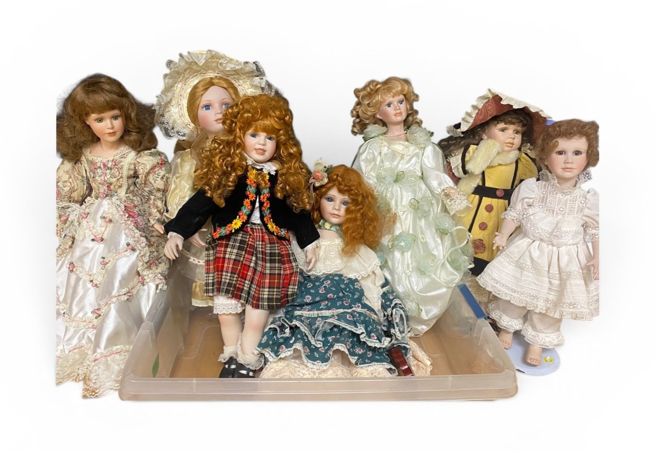 7 Modern Decorative Porcelain Dolls