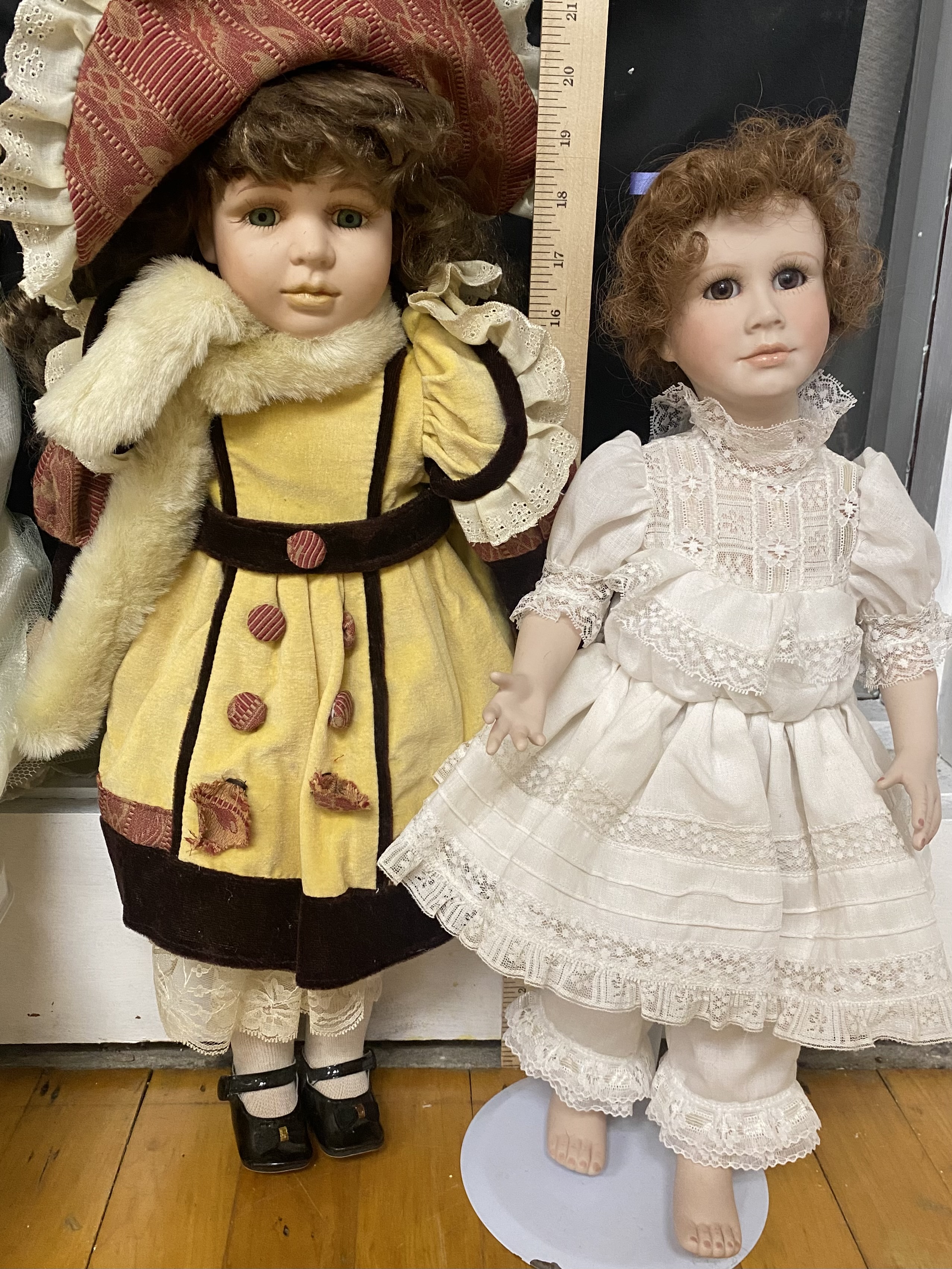 7 Modern Decorative Porcelain Dolls