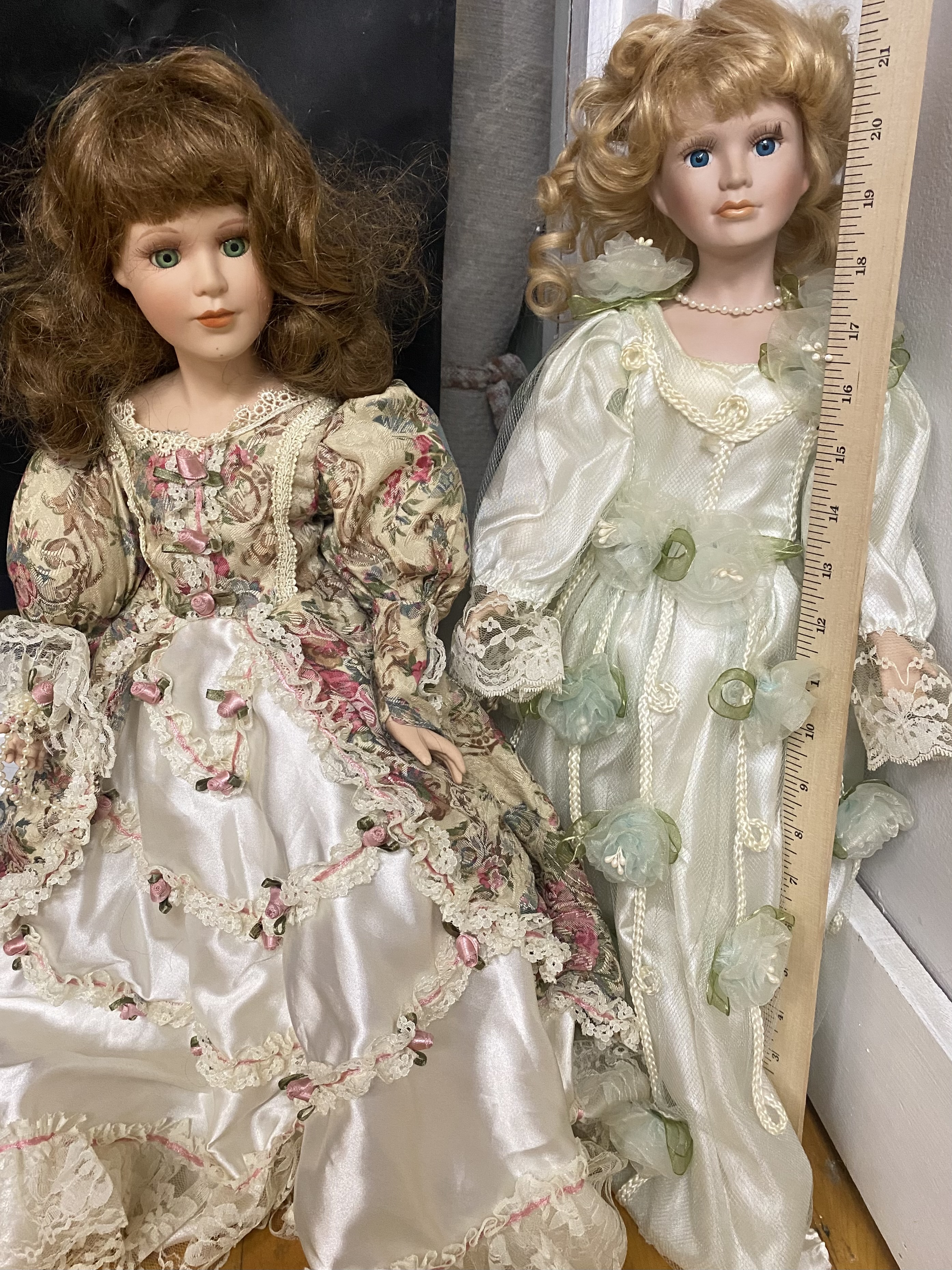 7 Modern Decorative Porcelain Dolls