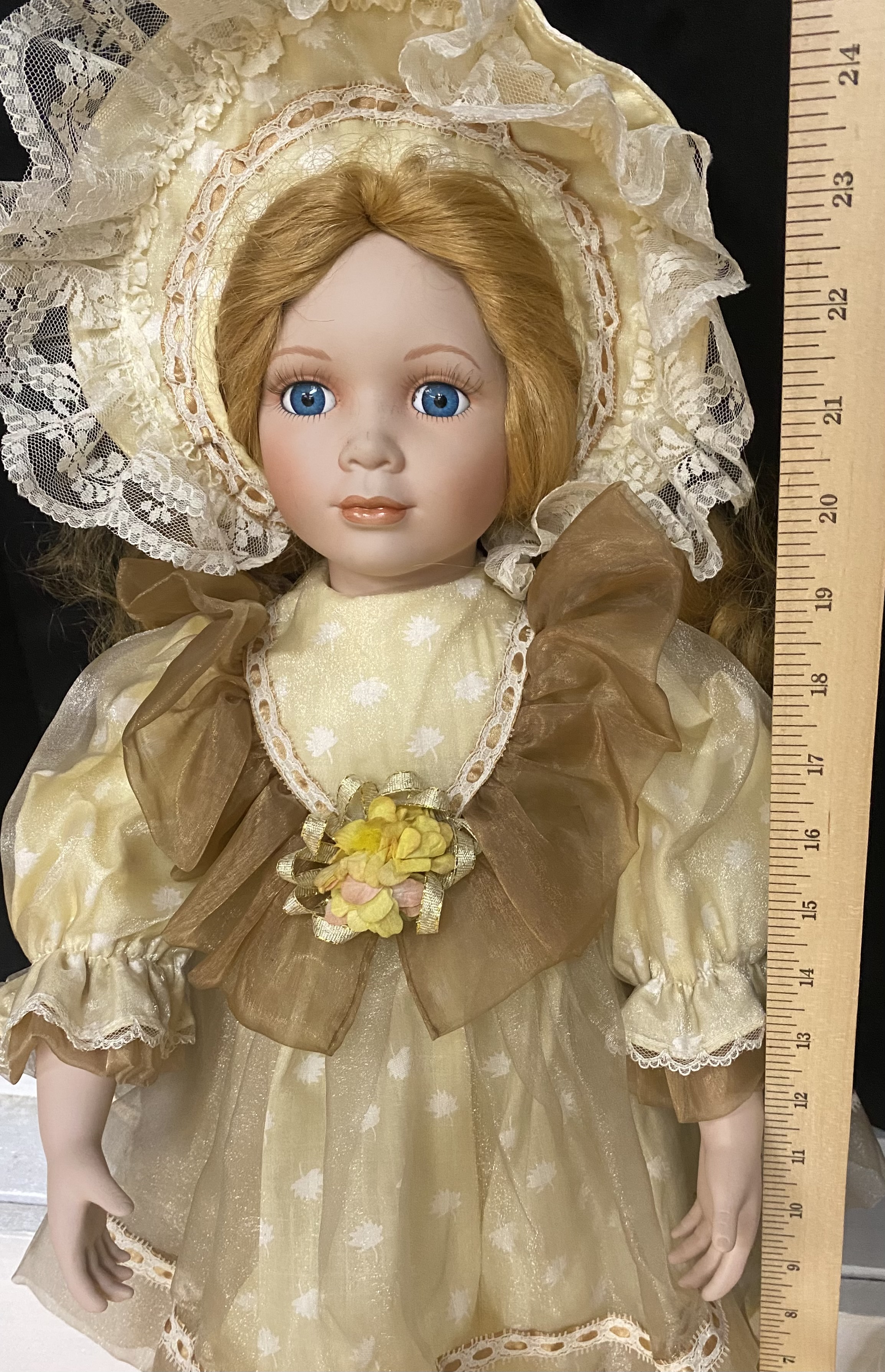 7 Modern Decorative Porcelain Dolls