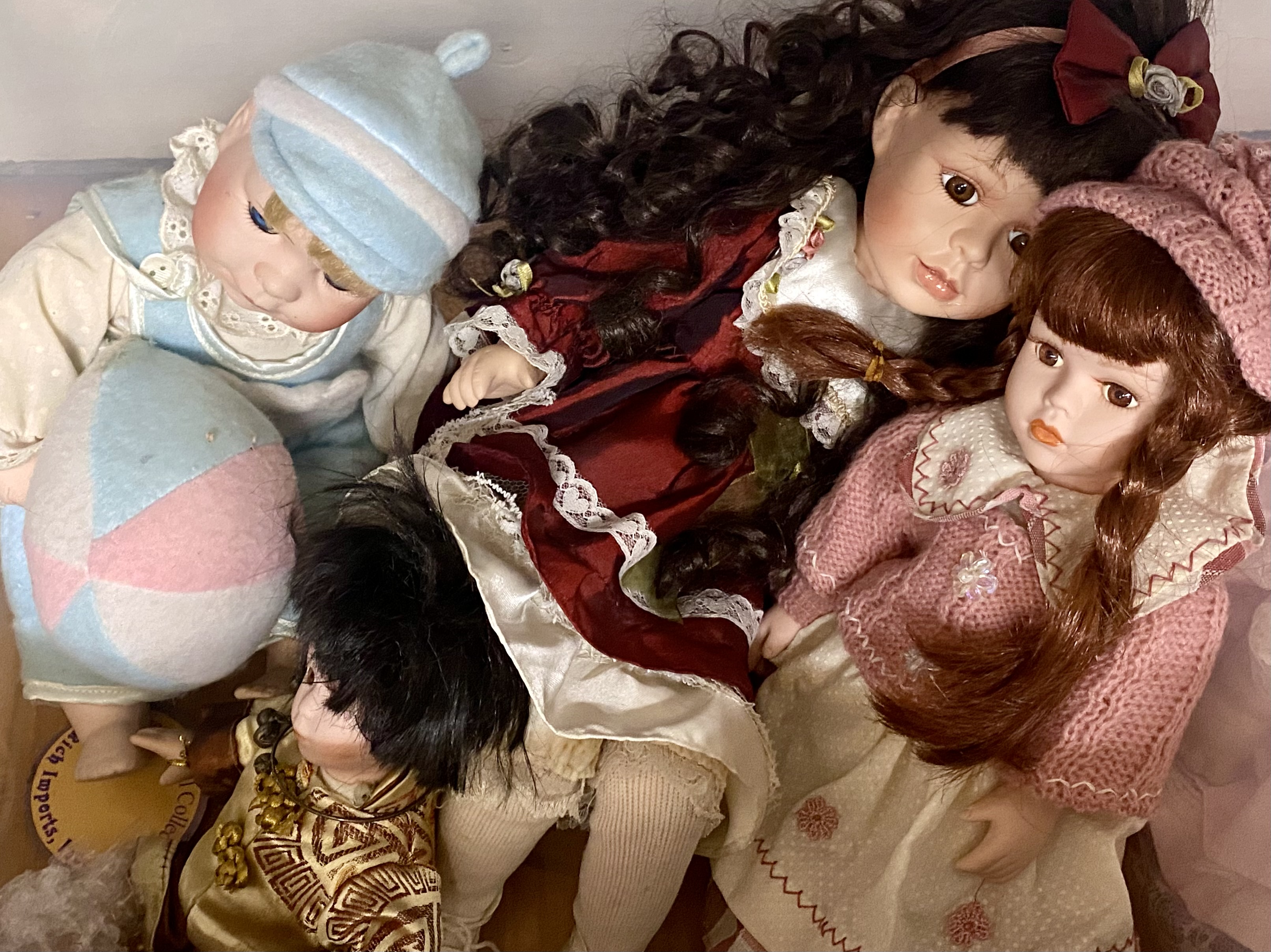 10 Collectible Porcelain Dolls