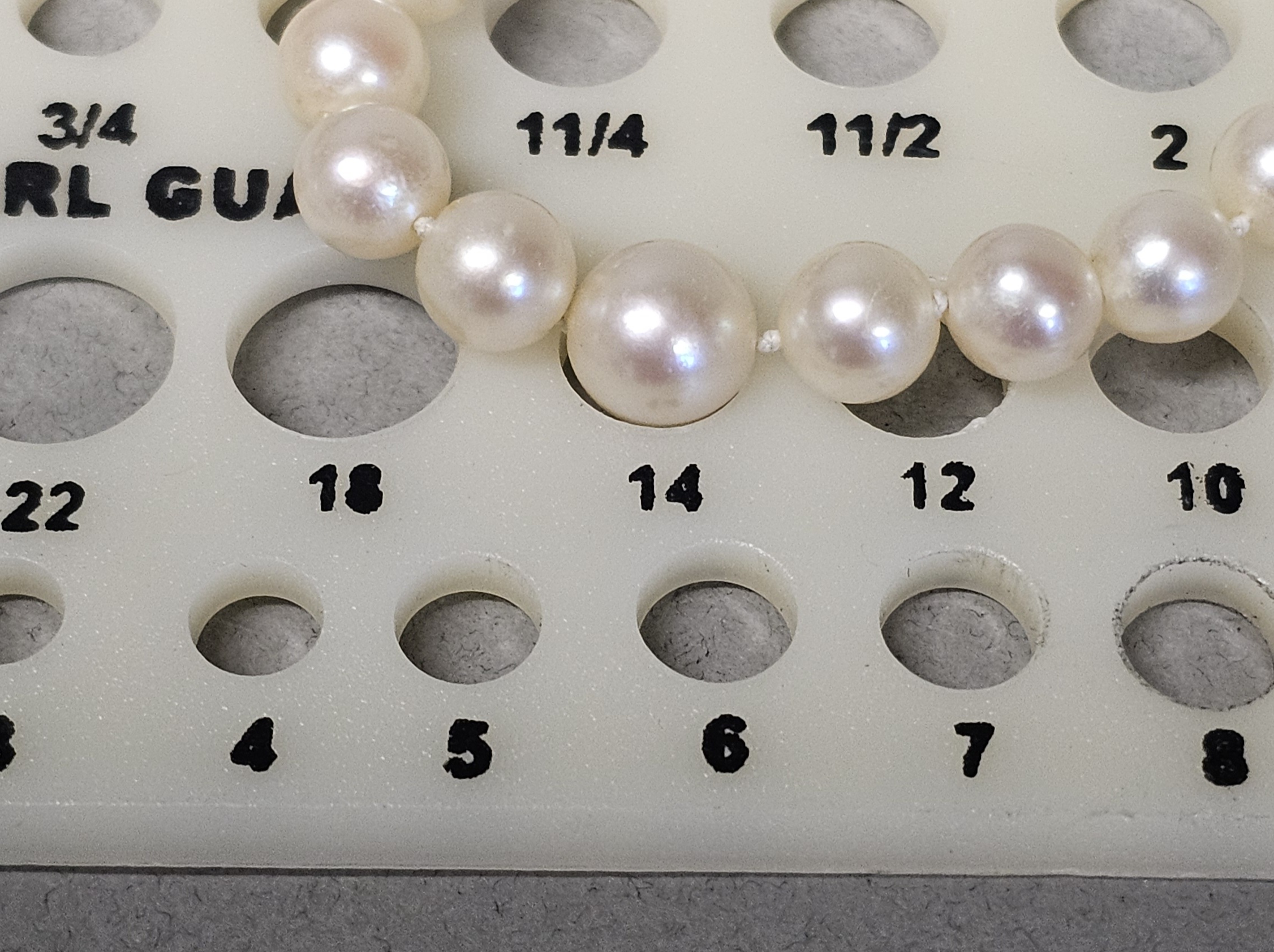 Graduated Cultured Pearl Necklace 14K Clasp
