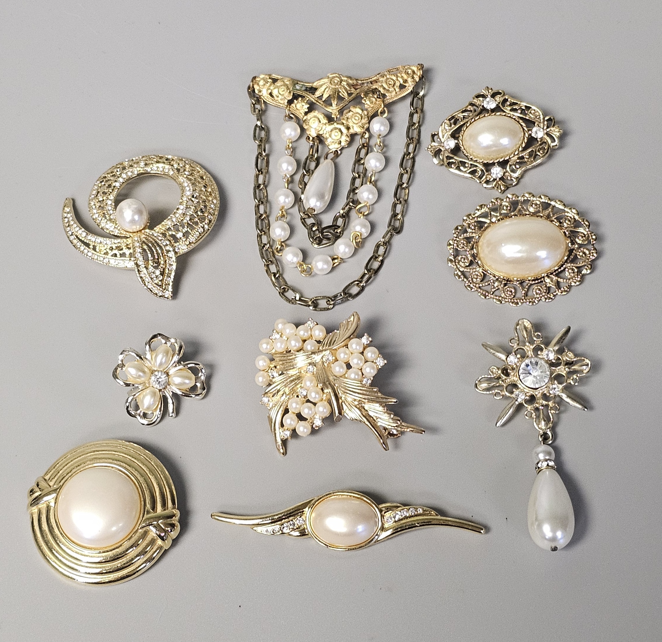 Vintage Costume Jewelry Brooches Inc Napier
