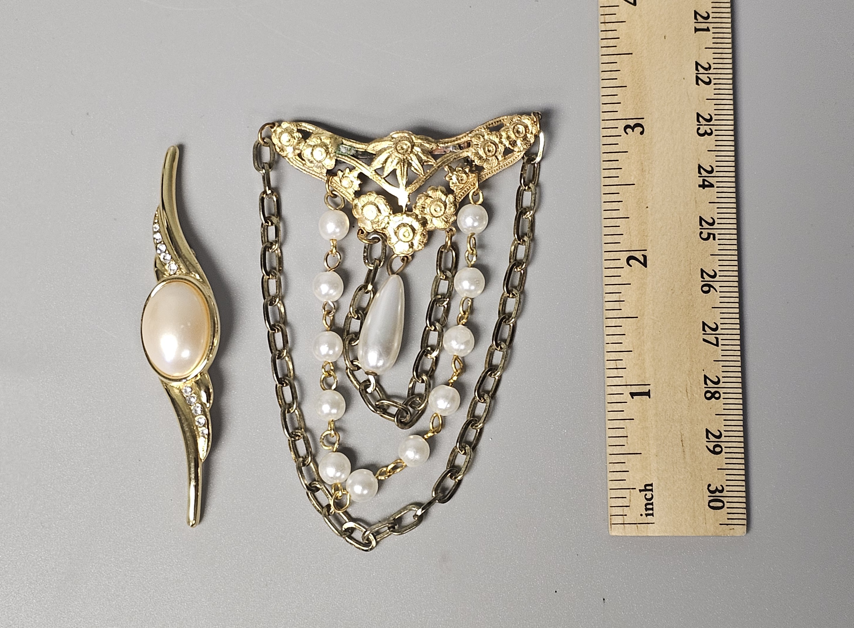 Vintage Costume Jewelry Brooches Inc Napier