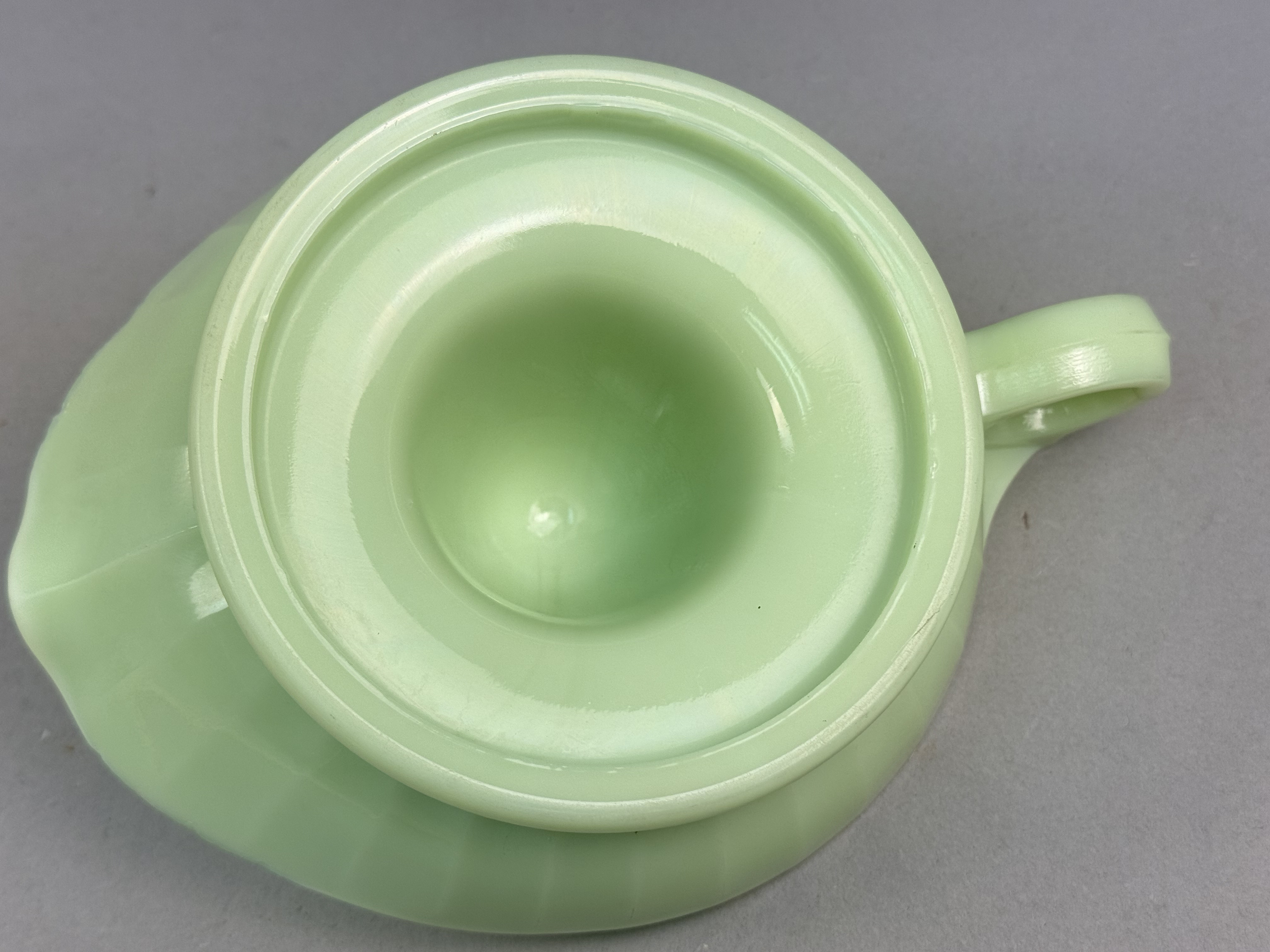 Vintage Uranium Jadeite Citrus Juicer