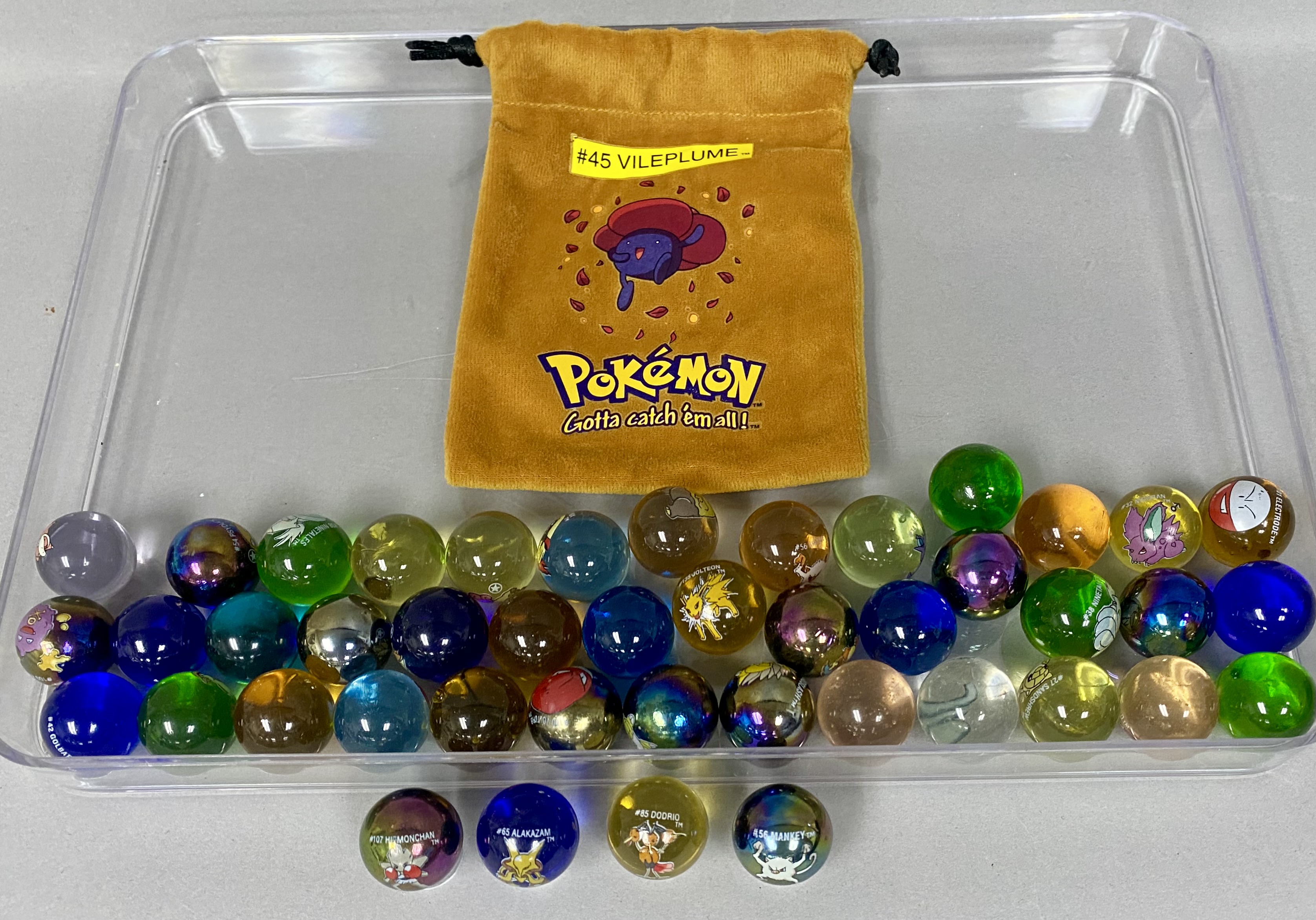 44 Pokémon Marbles & Vileplume Pouch
