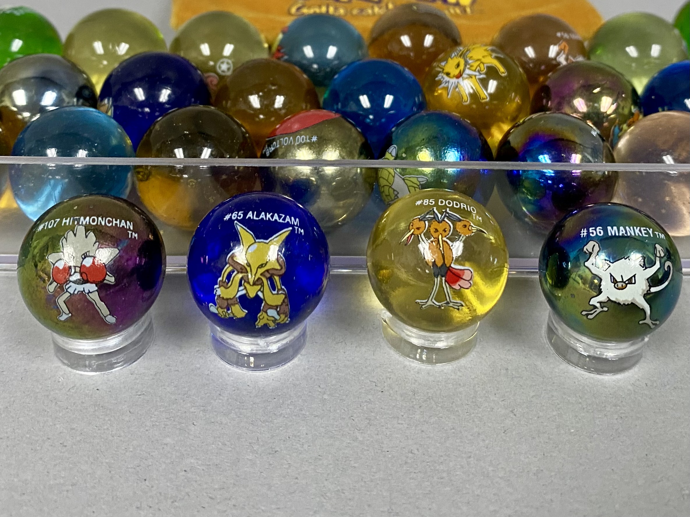 44 Pokémon Marbles & Vileplume Pouch