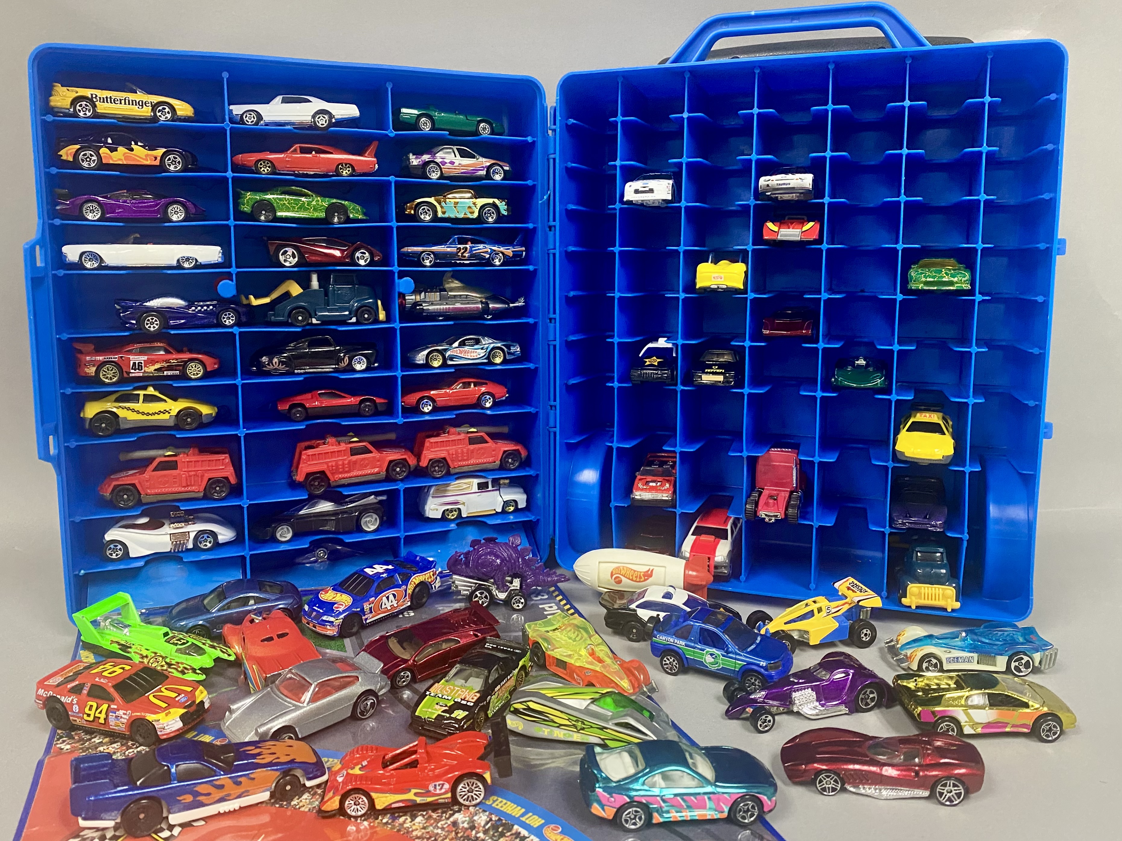 67 Hot Wheels and Matchbox Die-Cast Toy Vehicles