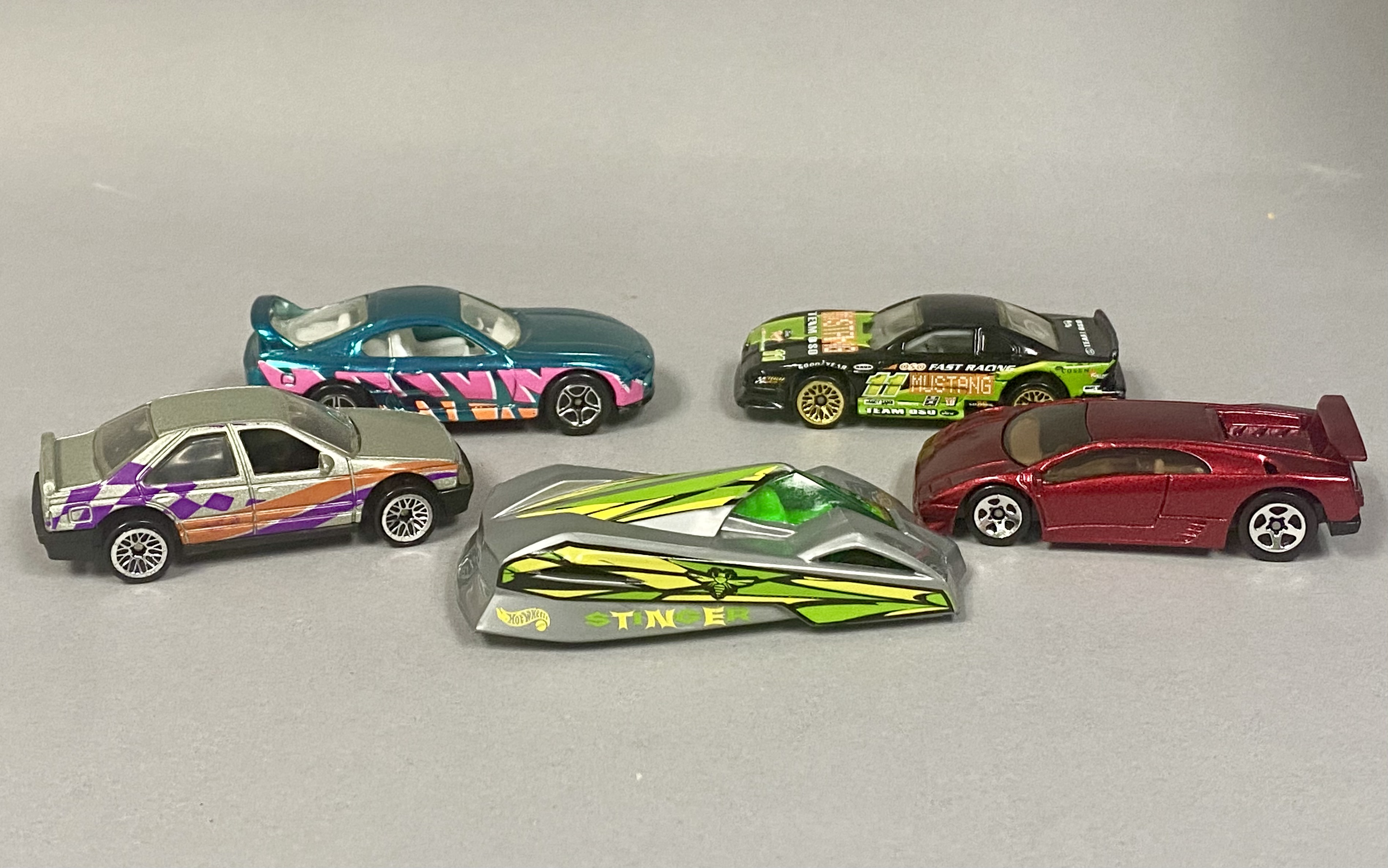 67 Hot Wheels and Matchbox Die-Cast Toy Vehicles
