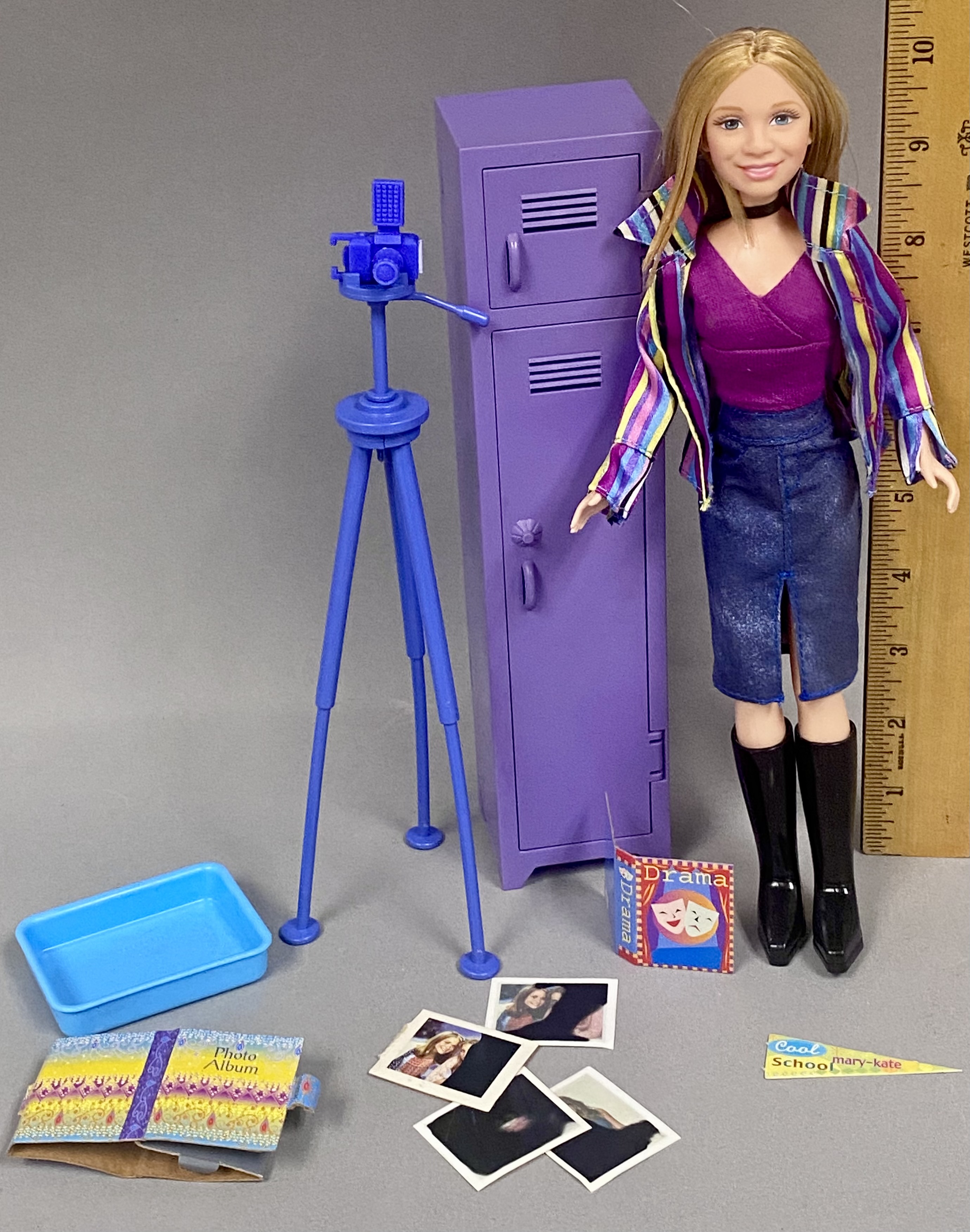 Mary-Kate & Ashley Olsen So Little Time Fashion Dolls