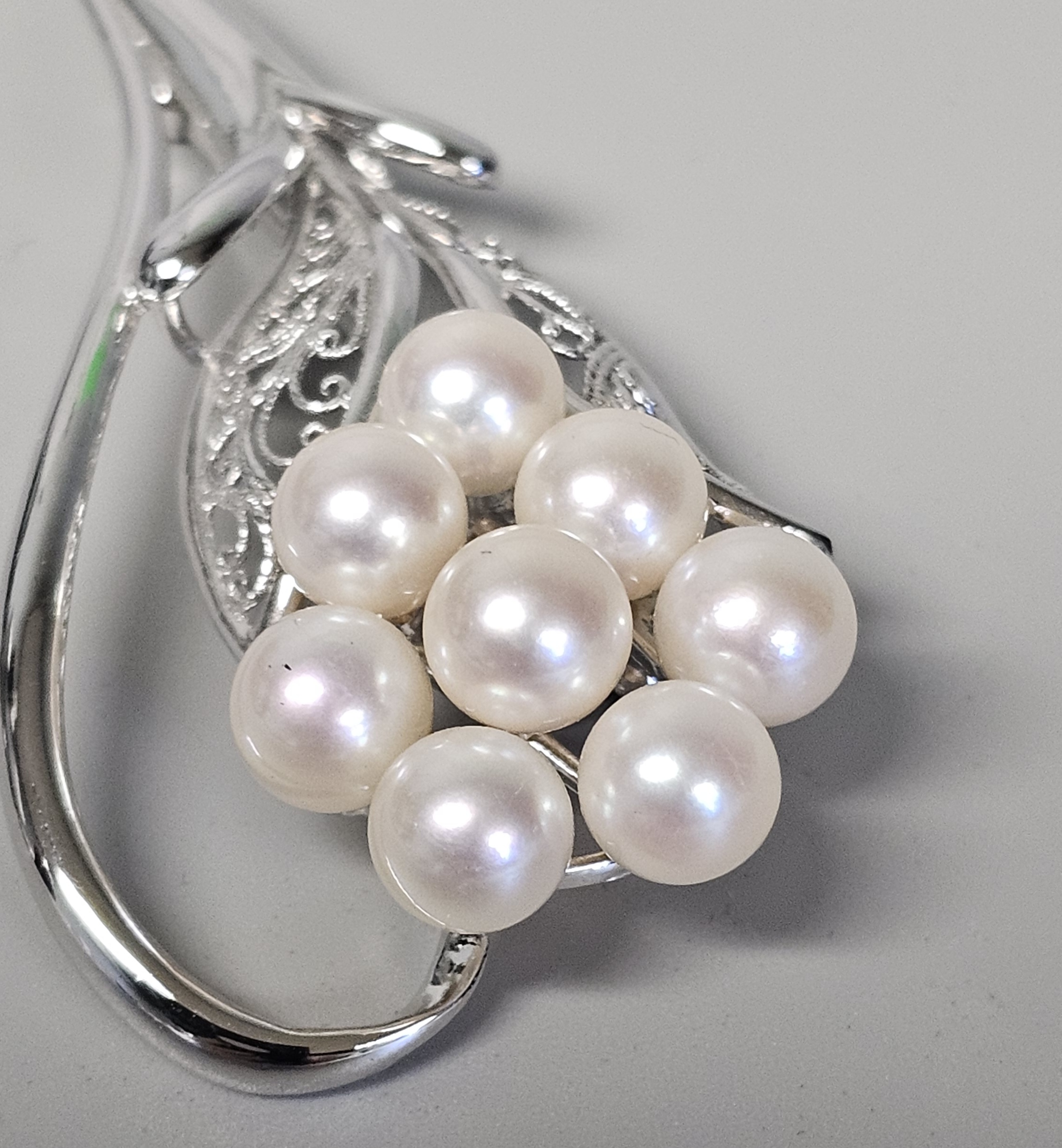 Vintage Cultured Pearl Silver Brooch 11.7 Grams