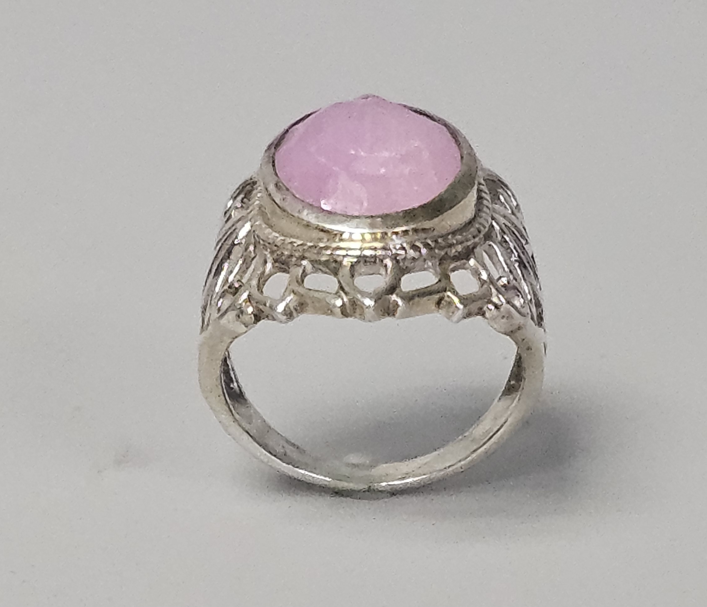 Sterling Silver Rose Quartz Ring 8.1 Grams
