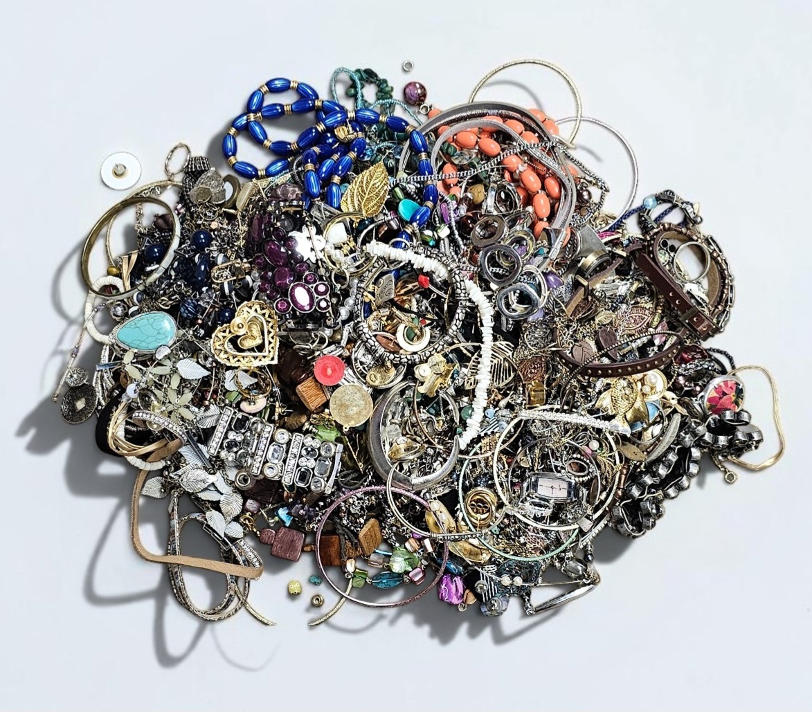 Costume Jewelry Grab Bag 9lbs+
