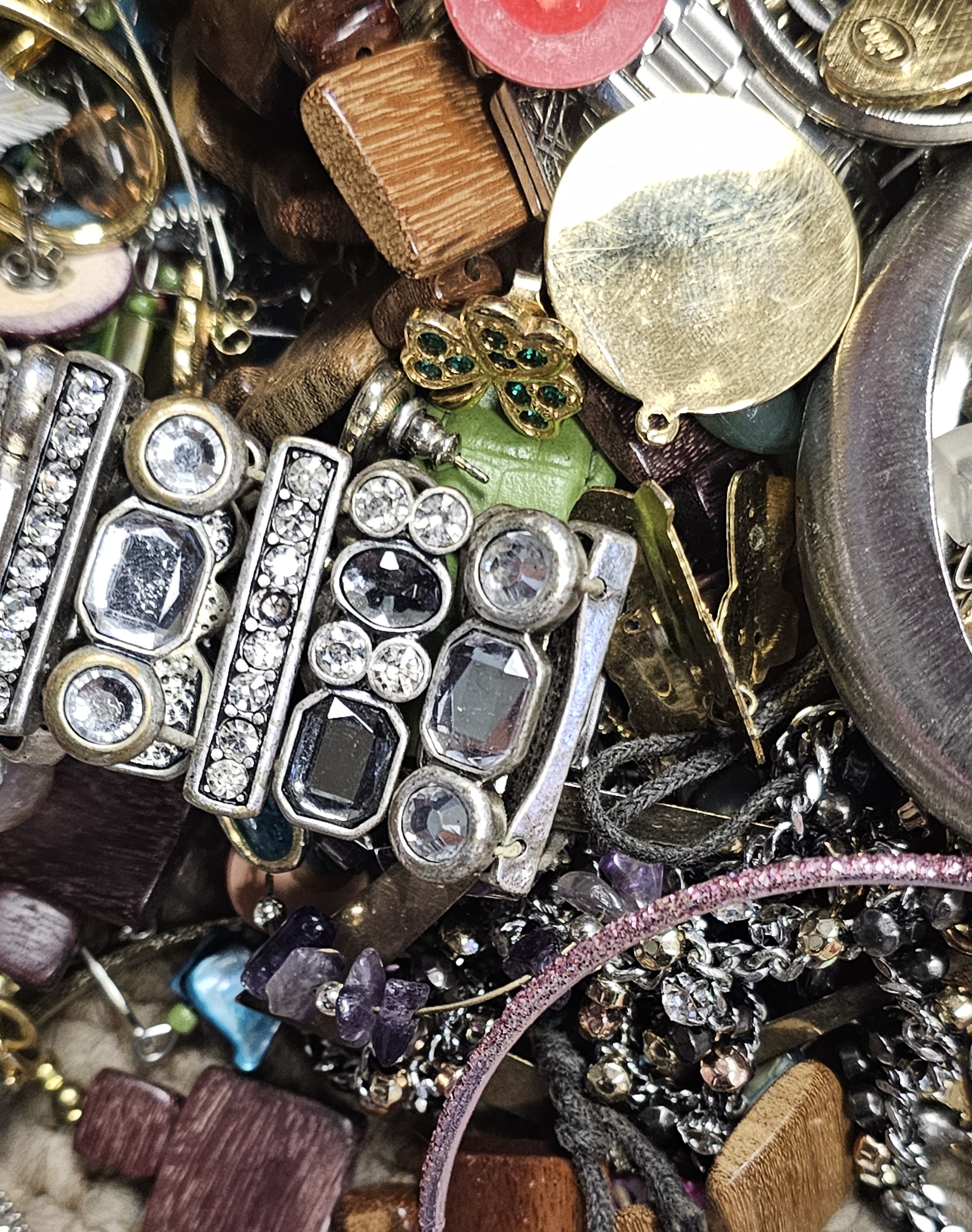 Costume Jewelry Grab Bag 9lbs+