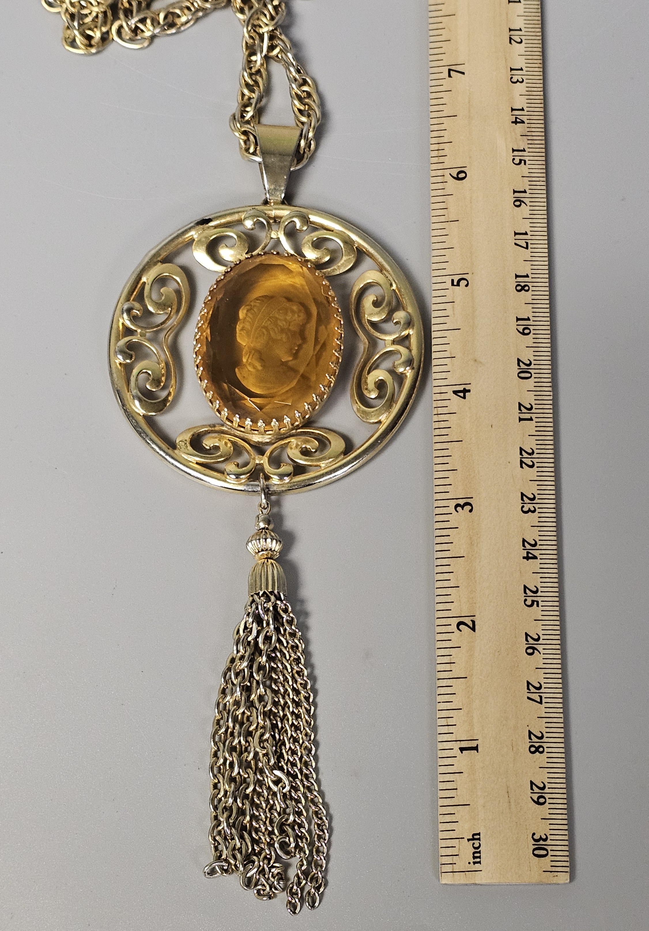 1960s Intaglio Cameo Necklace