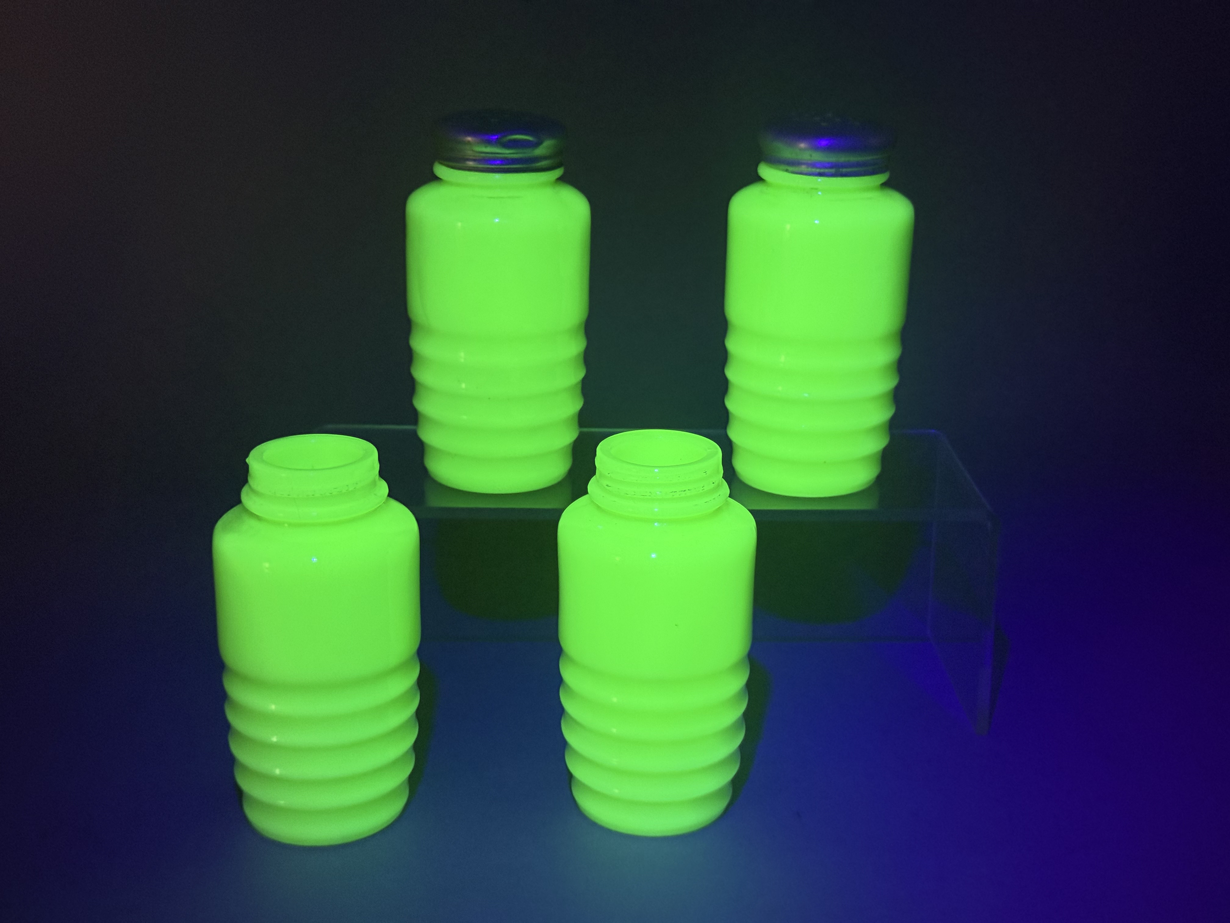 Four Uranium Jadeite Glass Beehive Shakers