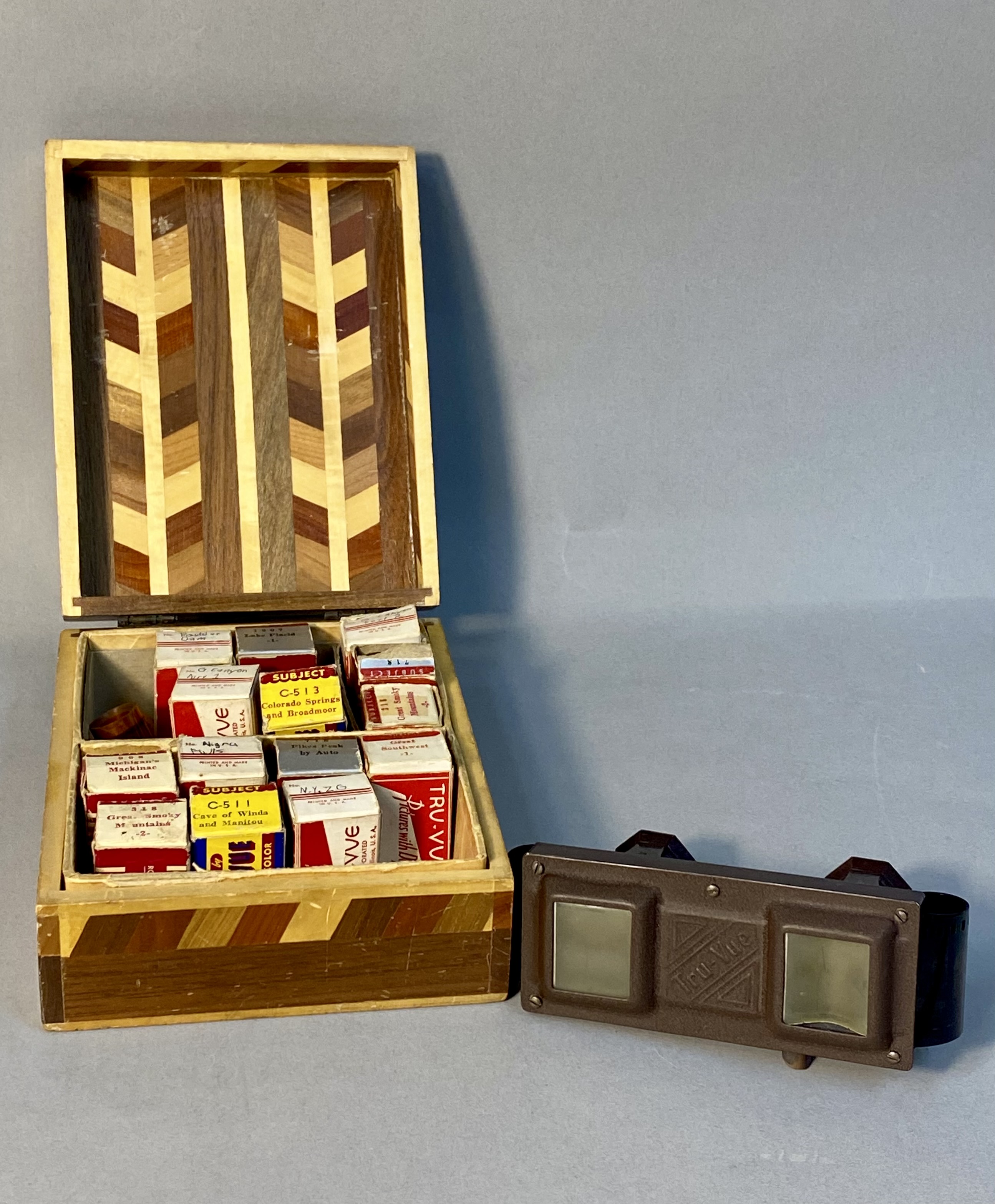 Tru-Vue Bakelite Stereoscopic Filmstrip Viewer & Filmstrips