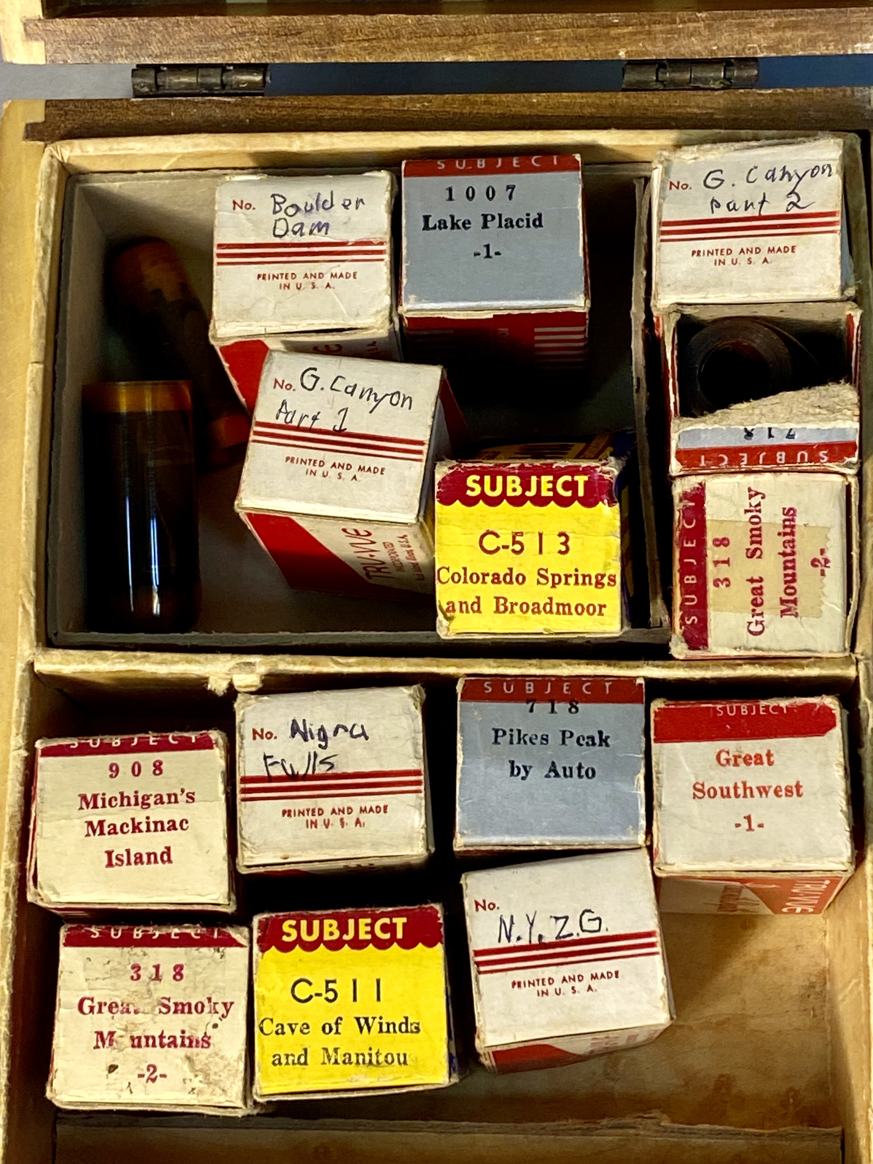 Tru-Vue Bakelite Stereoscopic Filmstrip Viewer & Filmstrips