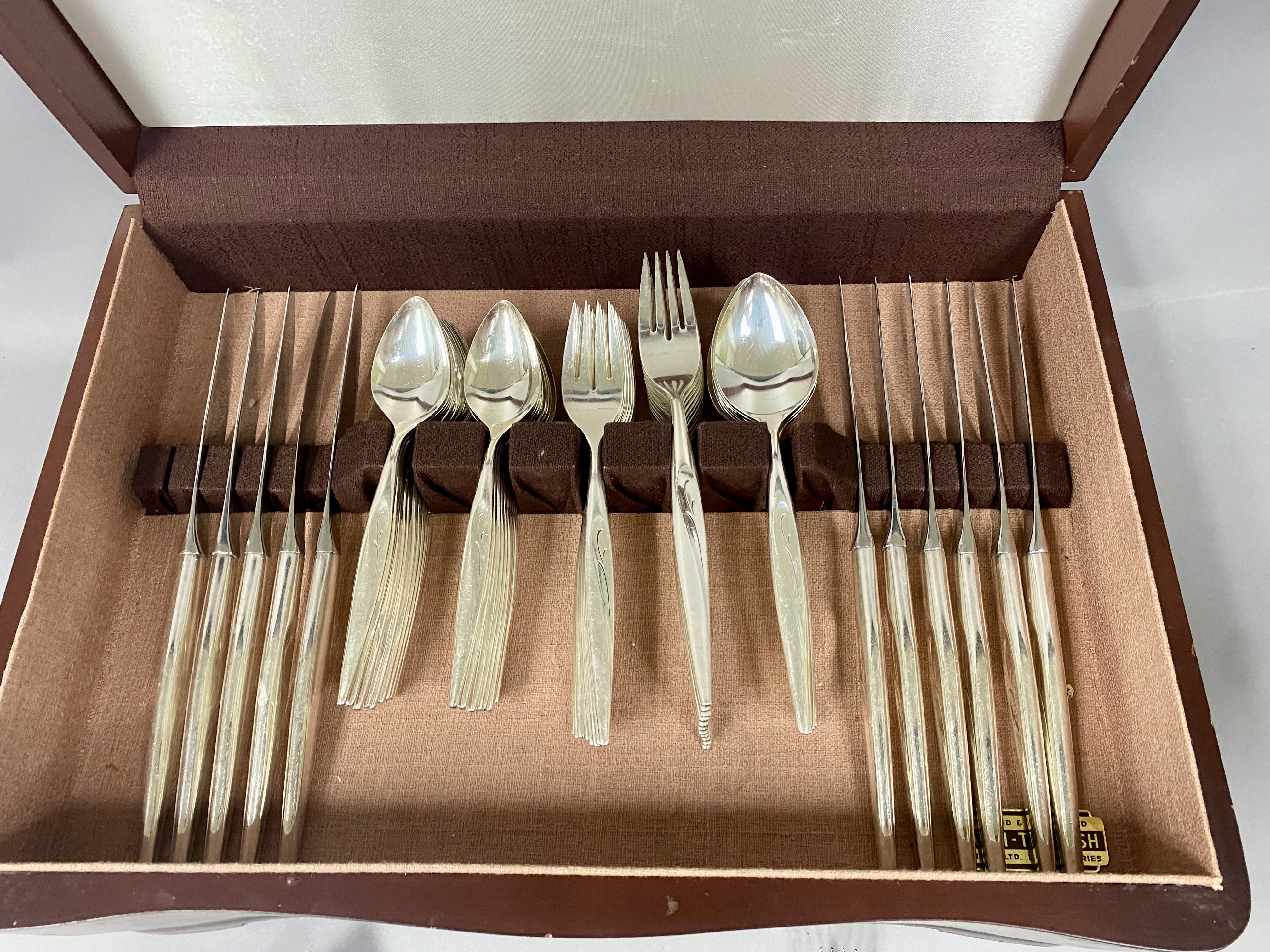Oneida Community Flight Pattern Silverplate Flatware