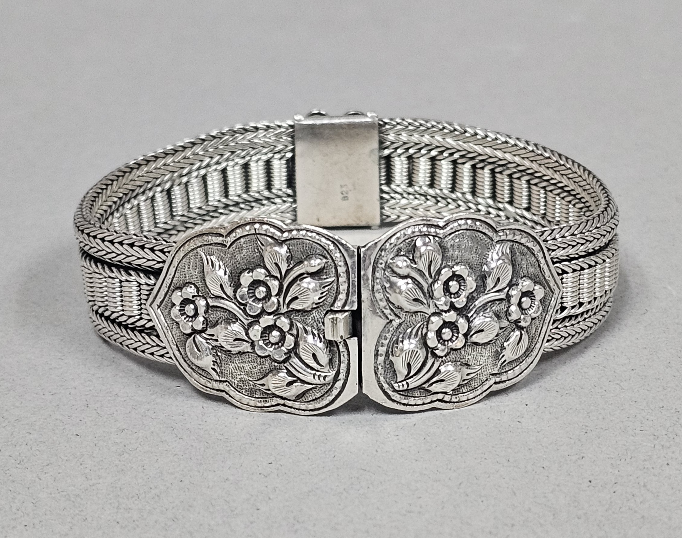 Sterling Silver Floral Repousse Bracelet 52.3 Grams