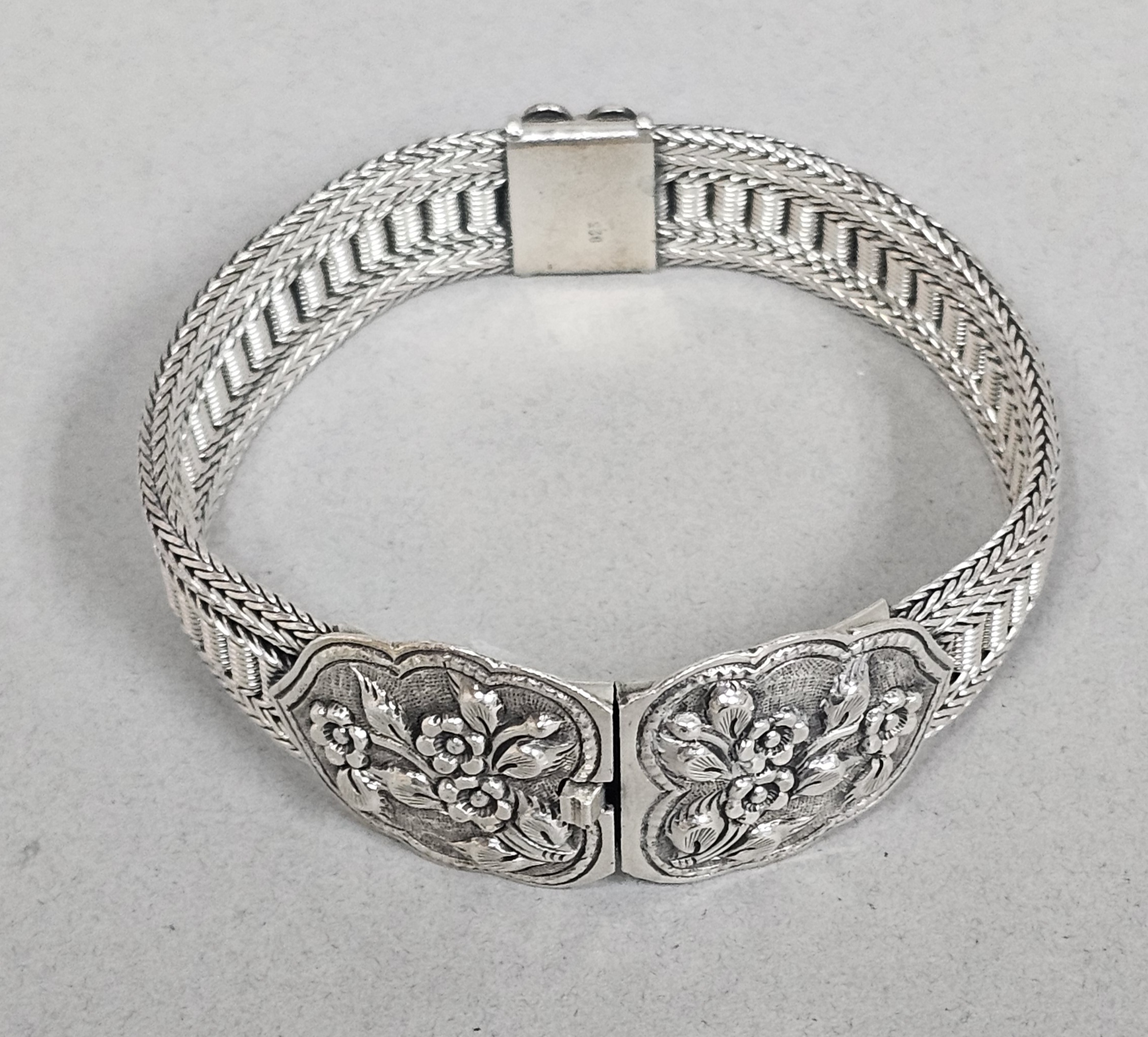 Sterling Silver Floral Repousse Bracelet 52.3 Grams