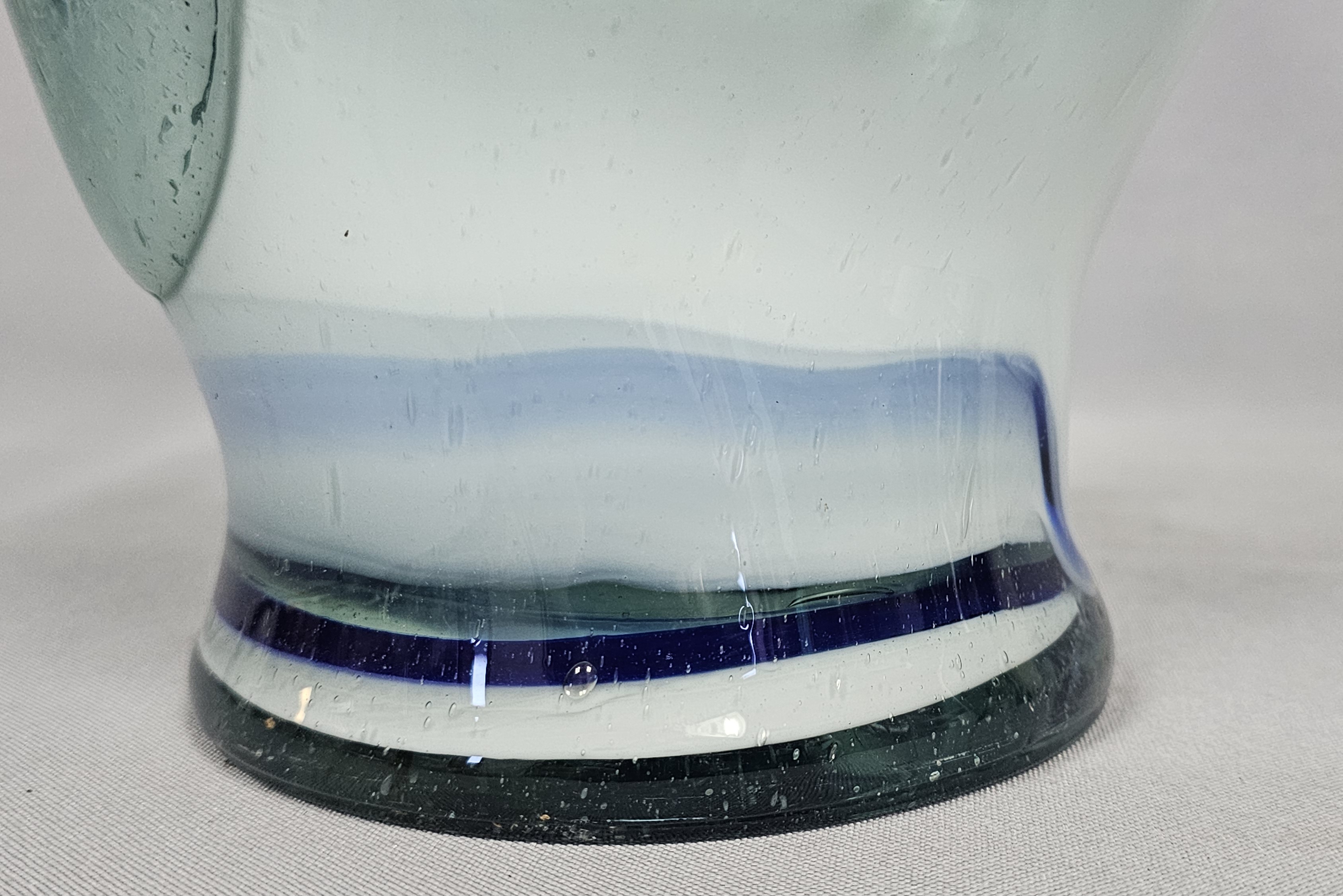 Hand-Blown Art Glass Swan Centerpiece Bowl