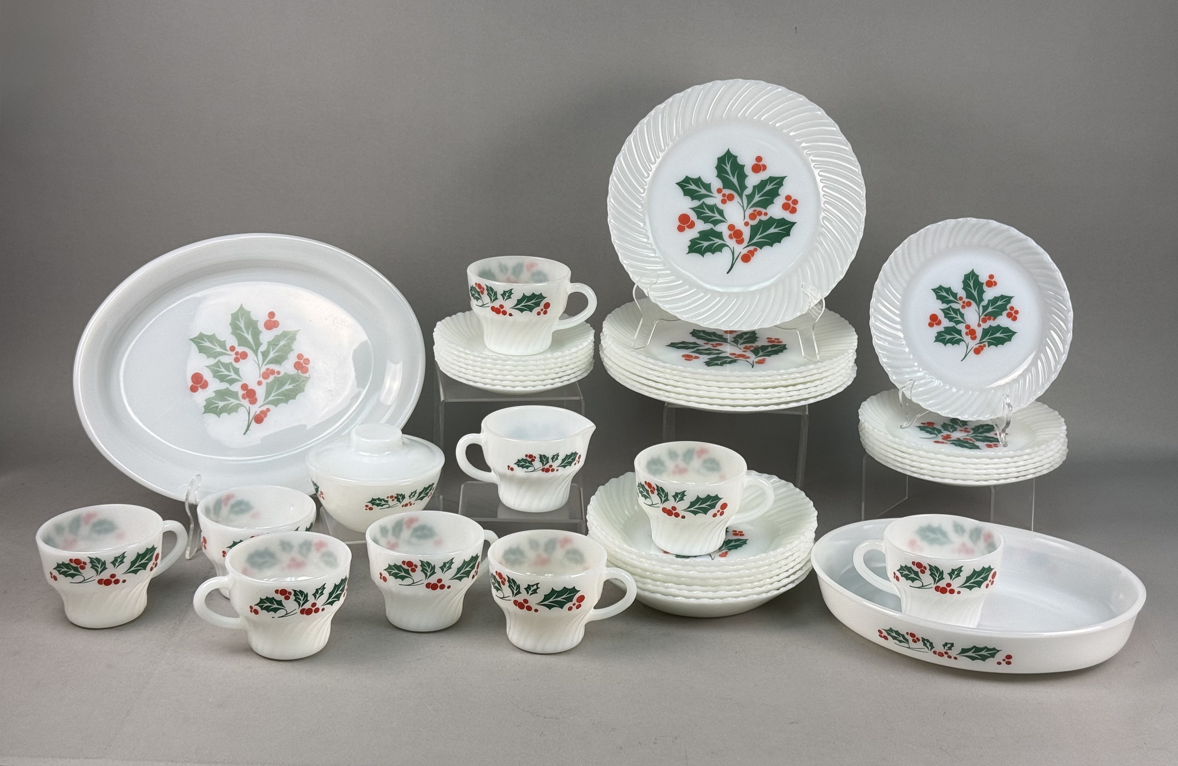 Termocrisa Mexico Glass Holly Berry Dinnerware