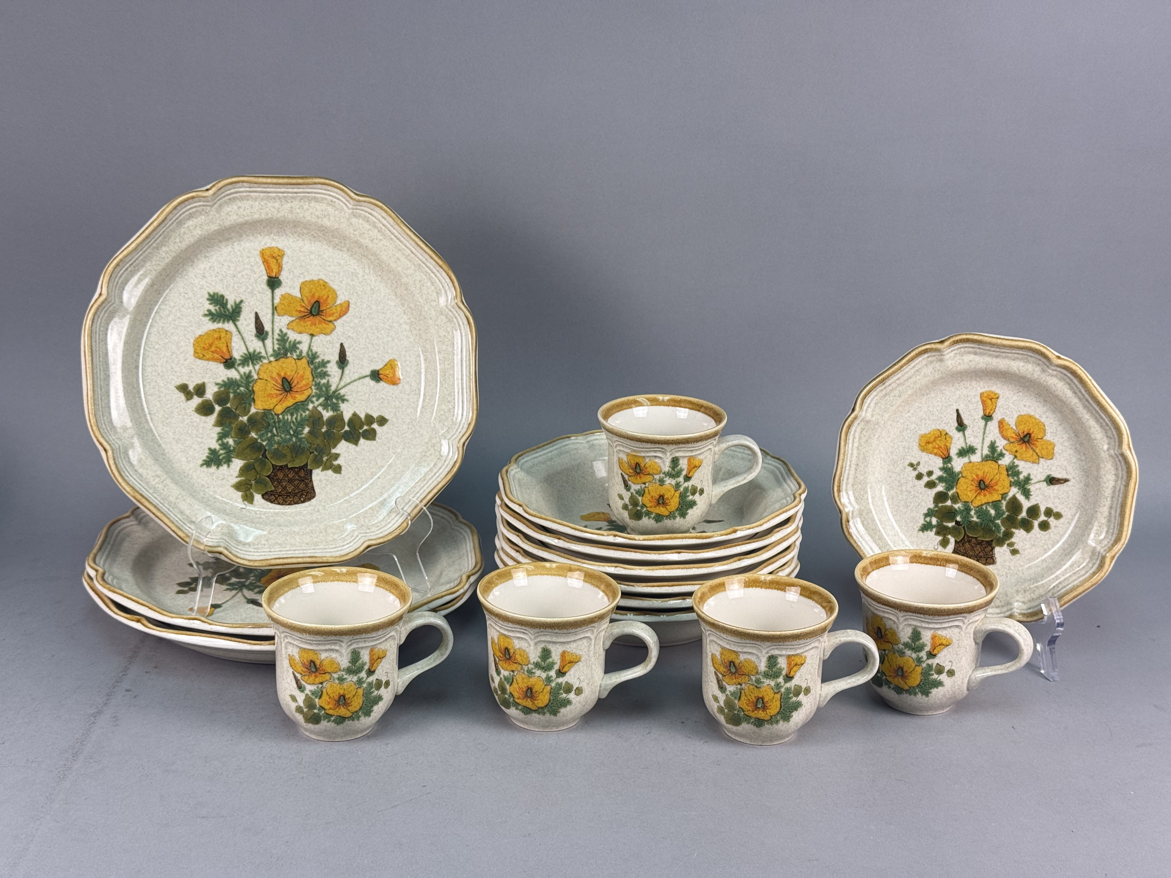 Mikasa Garden Club Petunias Stoneware Dinnerware