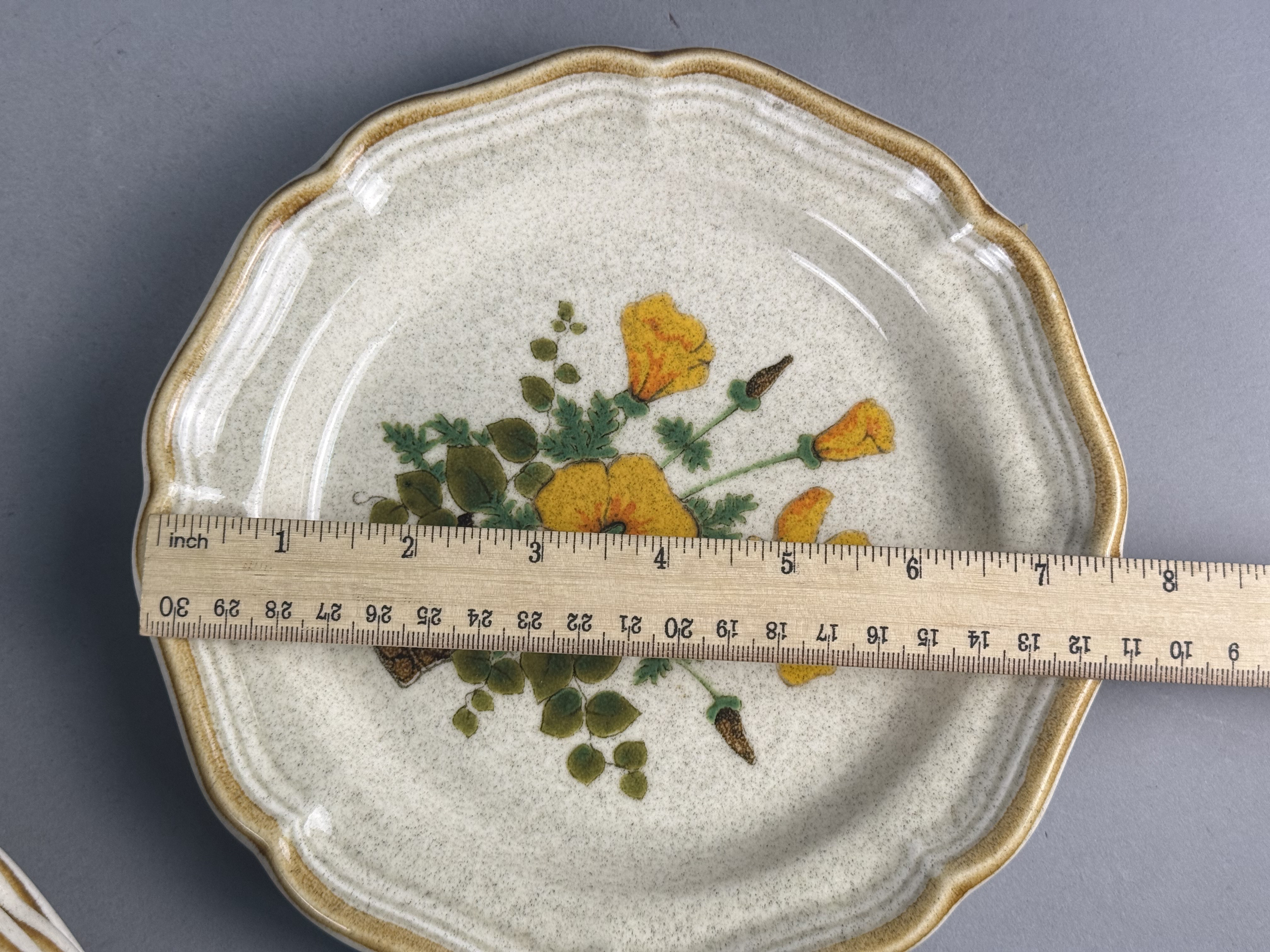 Mikasa Garden Club Petunias Stoneware Dinnerware