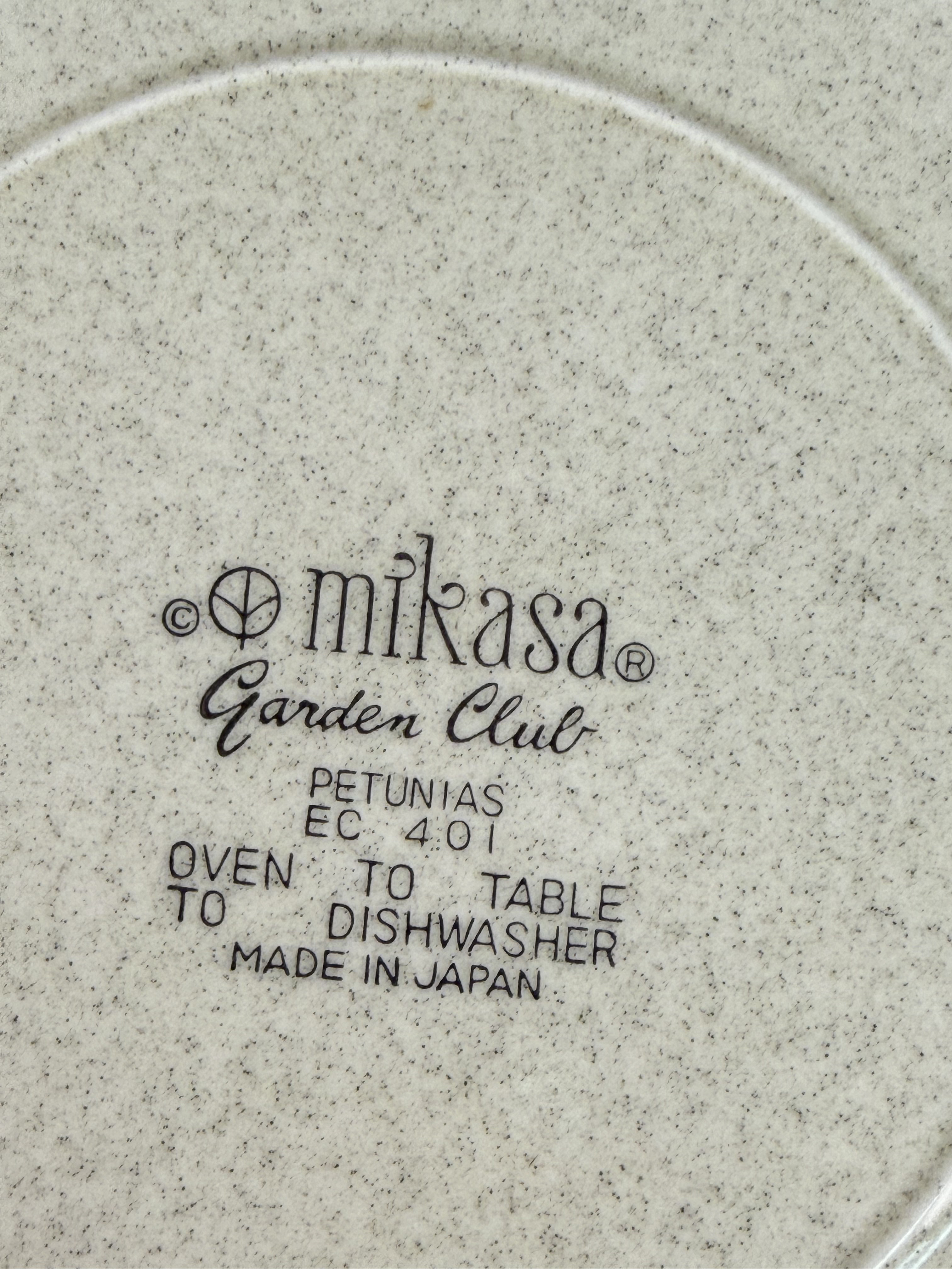Mikasa Garden Club Petunias Stoneware Dinnerware