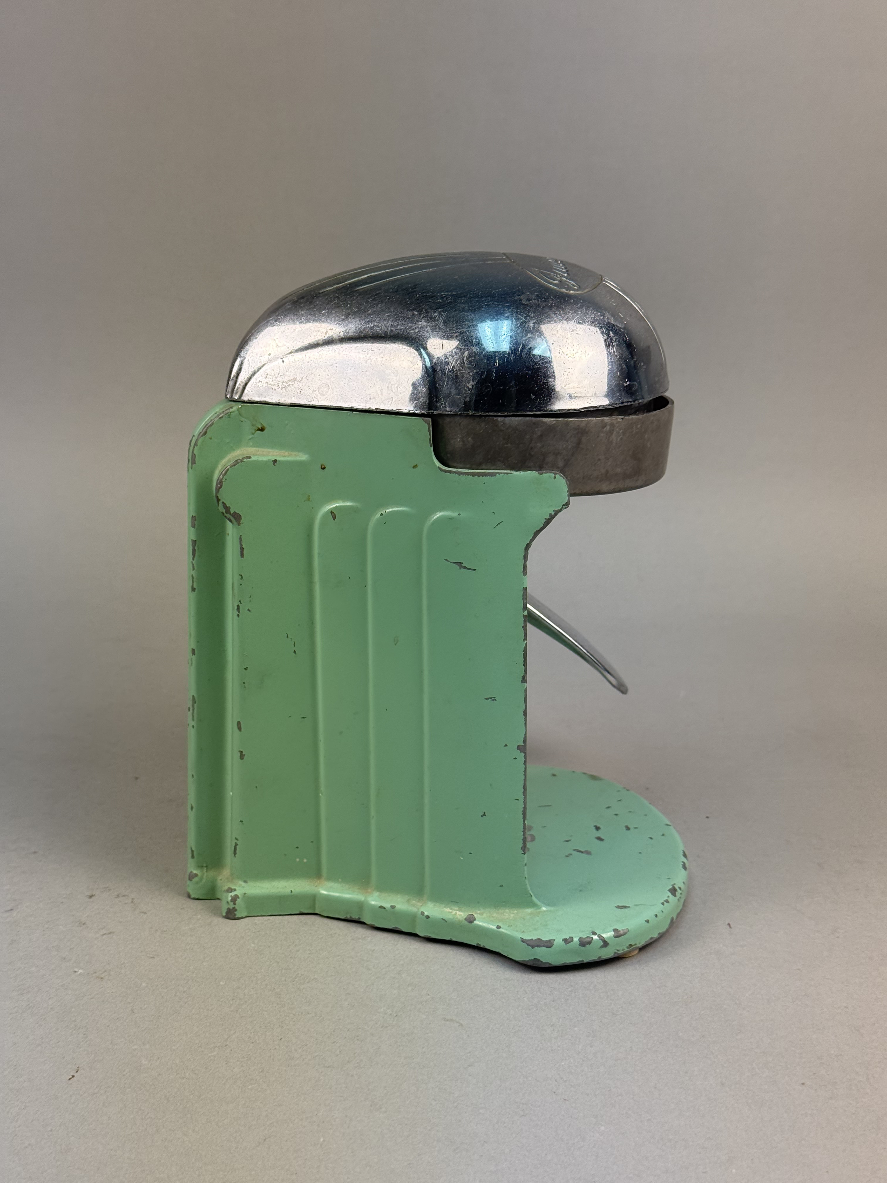Rival Juice-O-Mat Manual Citrus Juicer