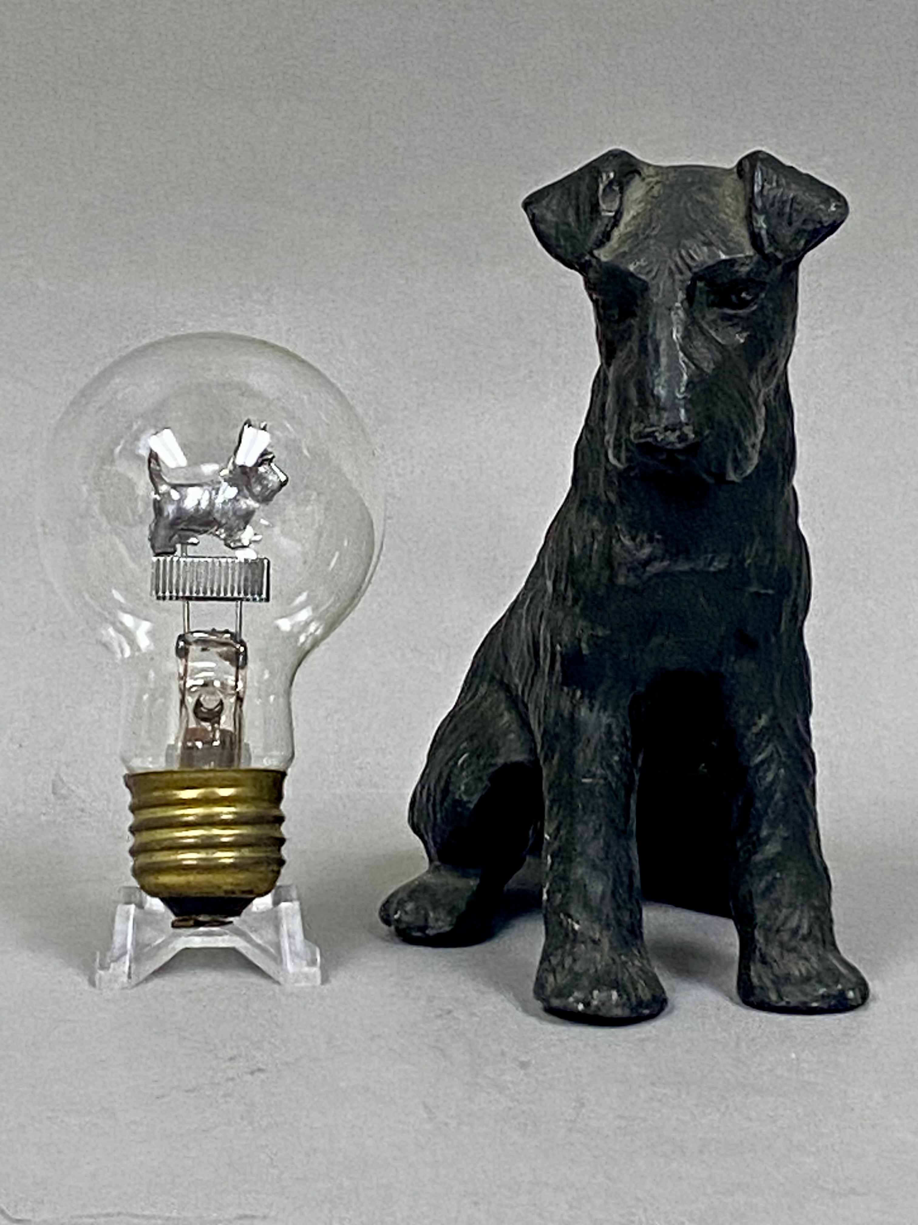 Scotty Aerolux Glow Lamp & Cast Metal Figurine