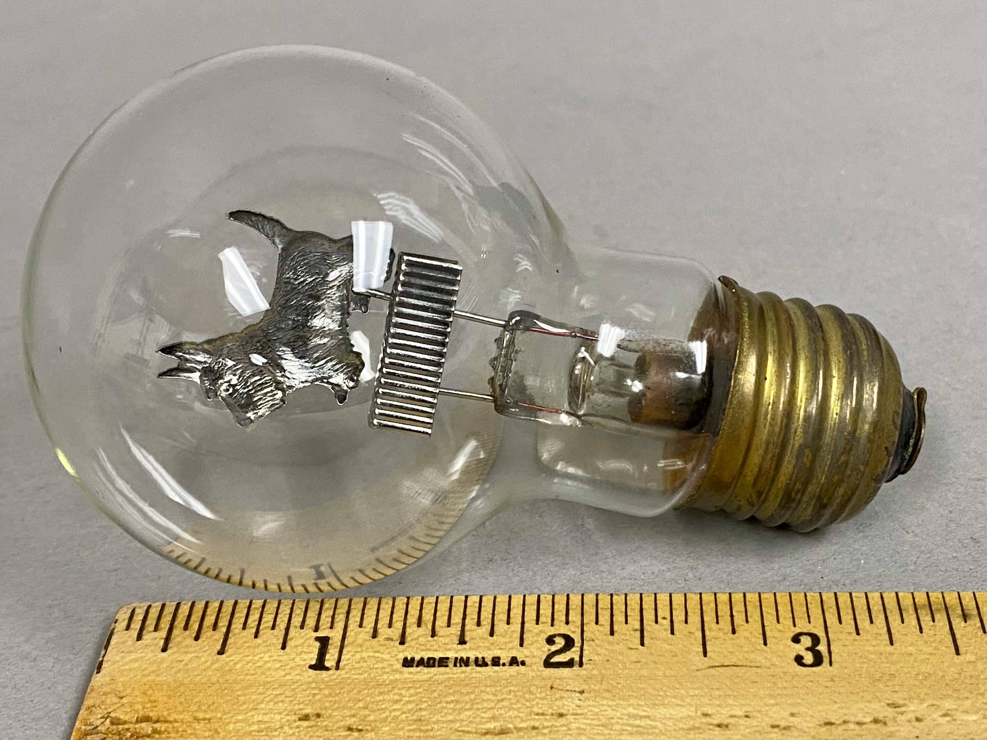 Scotty Aerolux Glow Lamp & Cast Metal Figurine