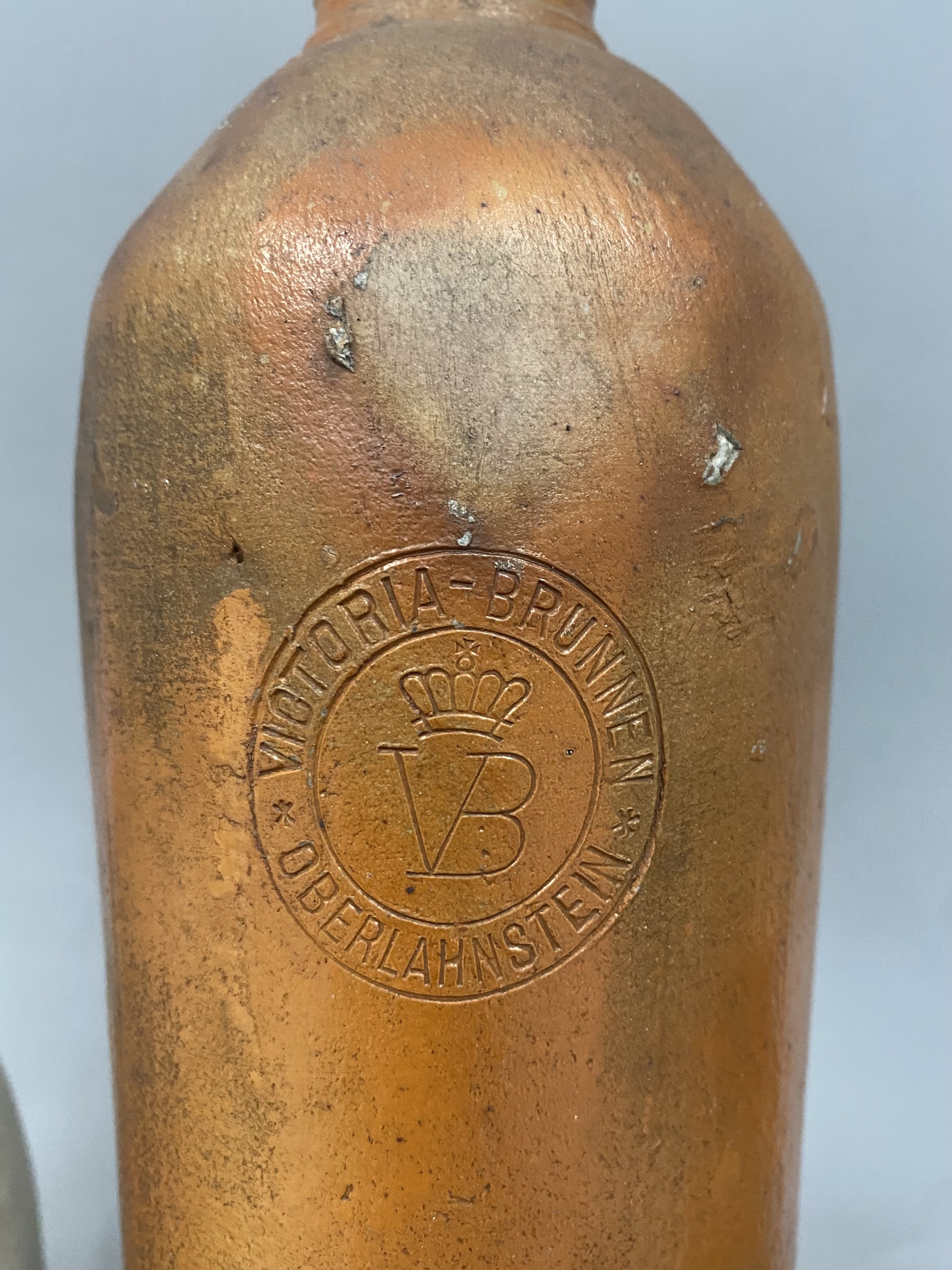 Glass & Stoneware Bottles Inc Ball & Victoria-Brunnen